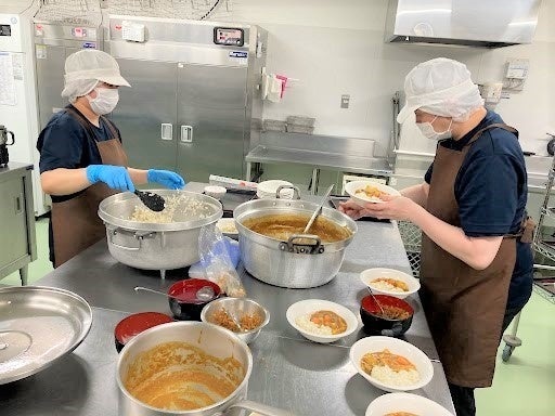 調理現場からは「調味料を合わせたり炒め加減を調整することがないので大幅に時短できる」との感想が得られた