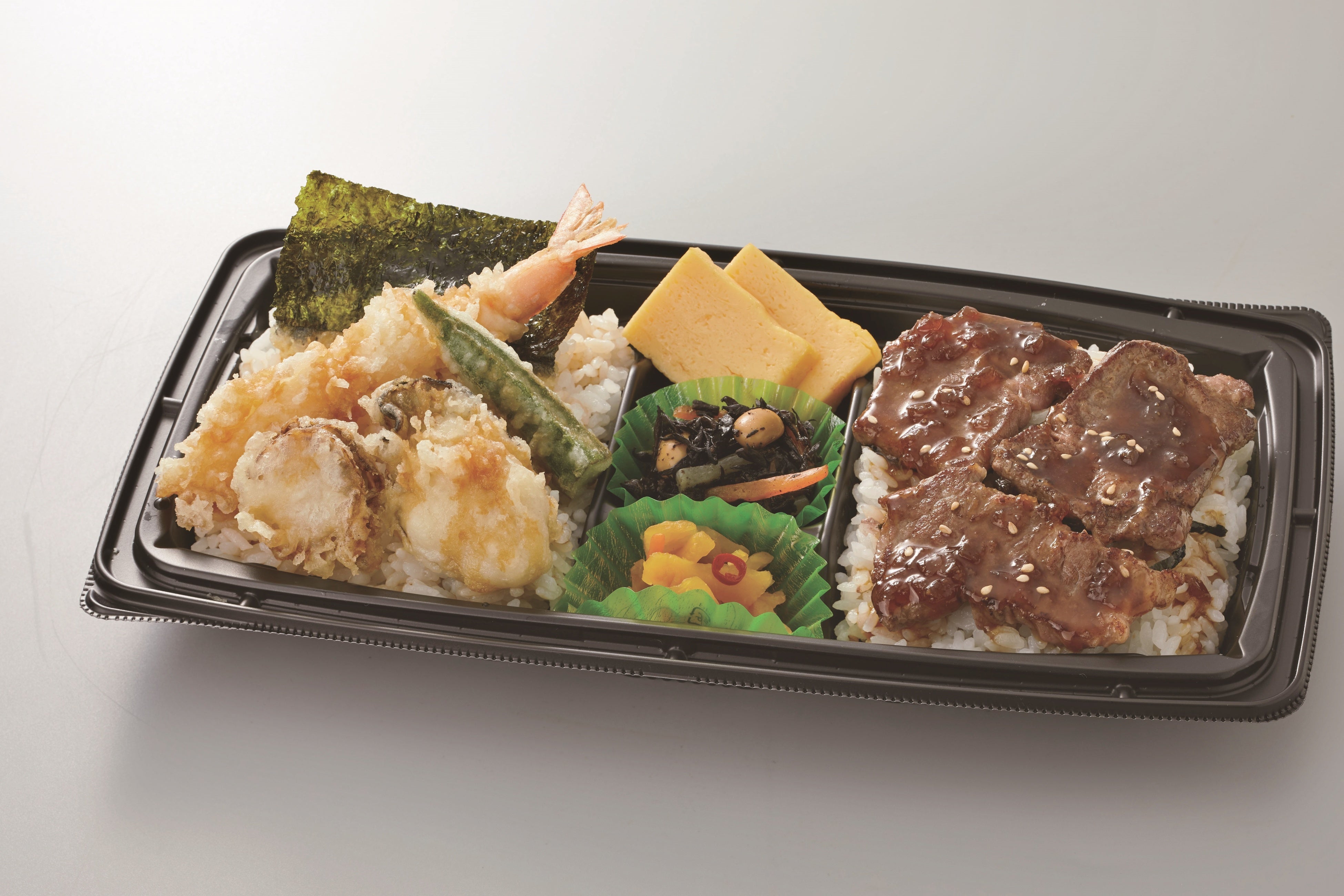 「季節のよくばりダブル丼 海鮮天丼＆ステーキ丼」   特別価格 ７５４円