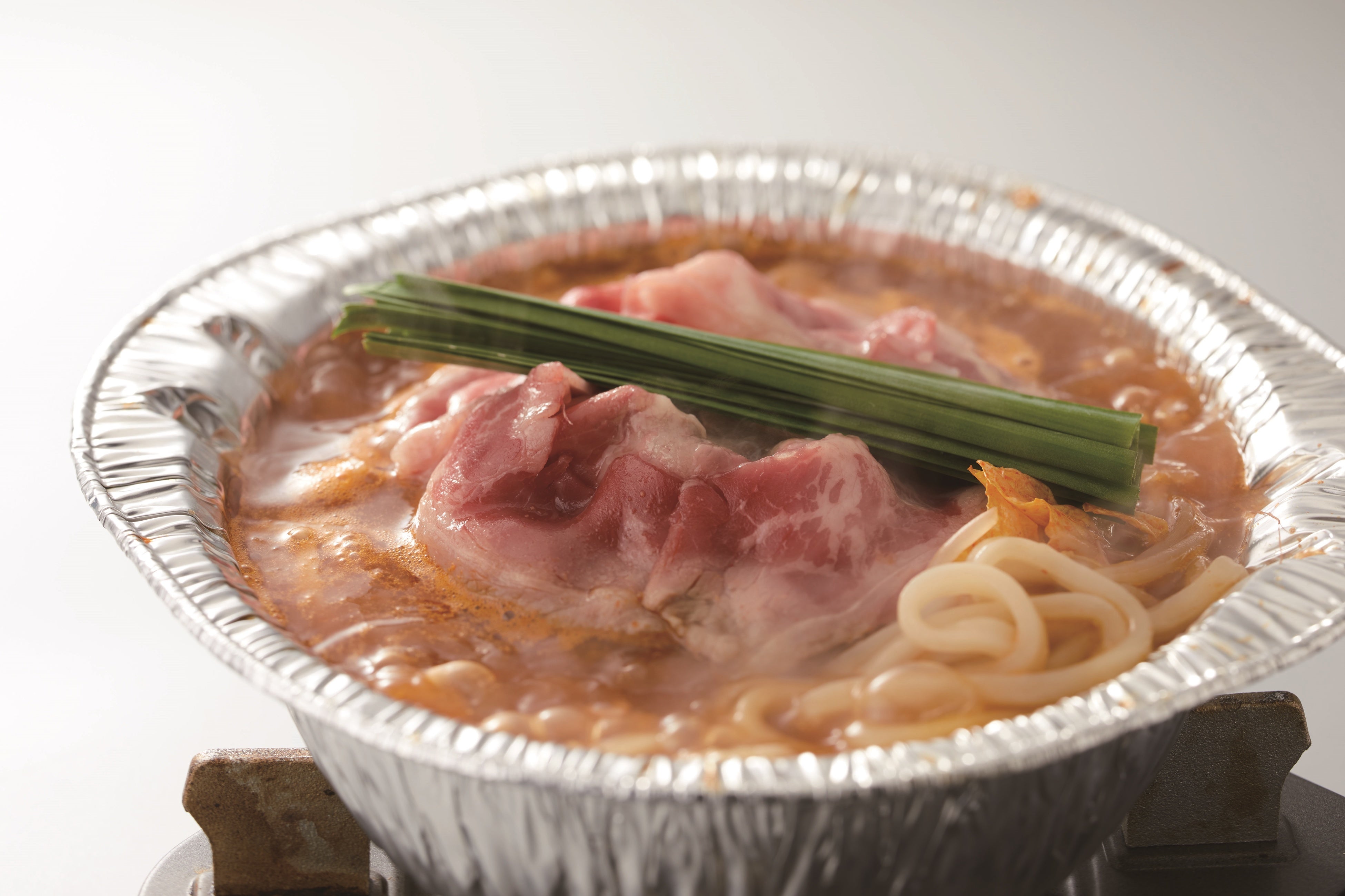 「選べるおだしのたっぷり肉鍋(うどん入)」　  特別価格 ８６２円