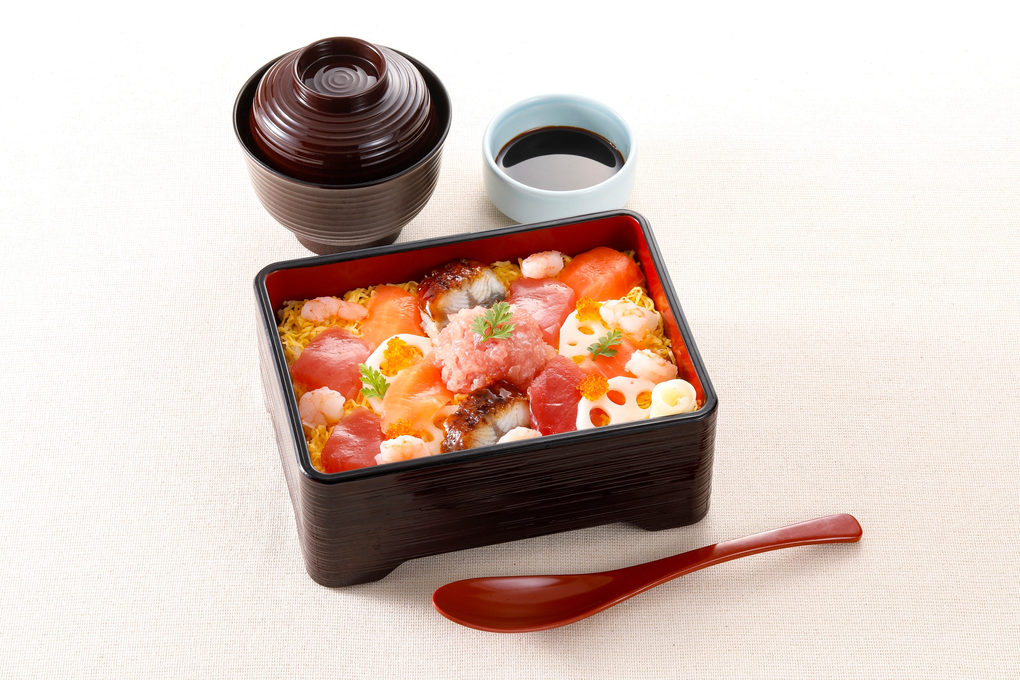 海鮮華ちらし重　１,３１８円