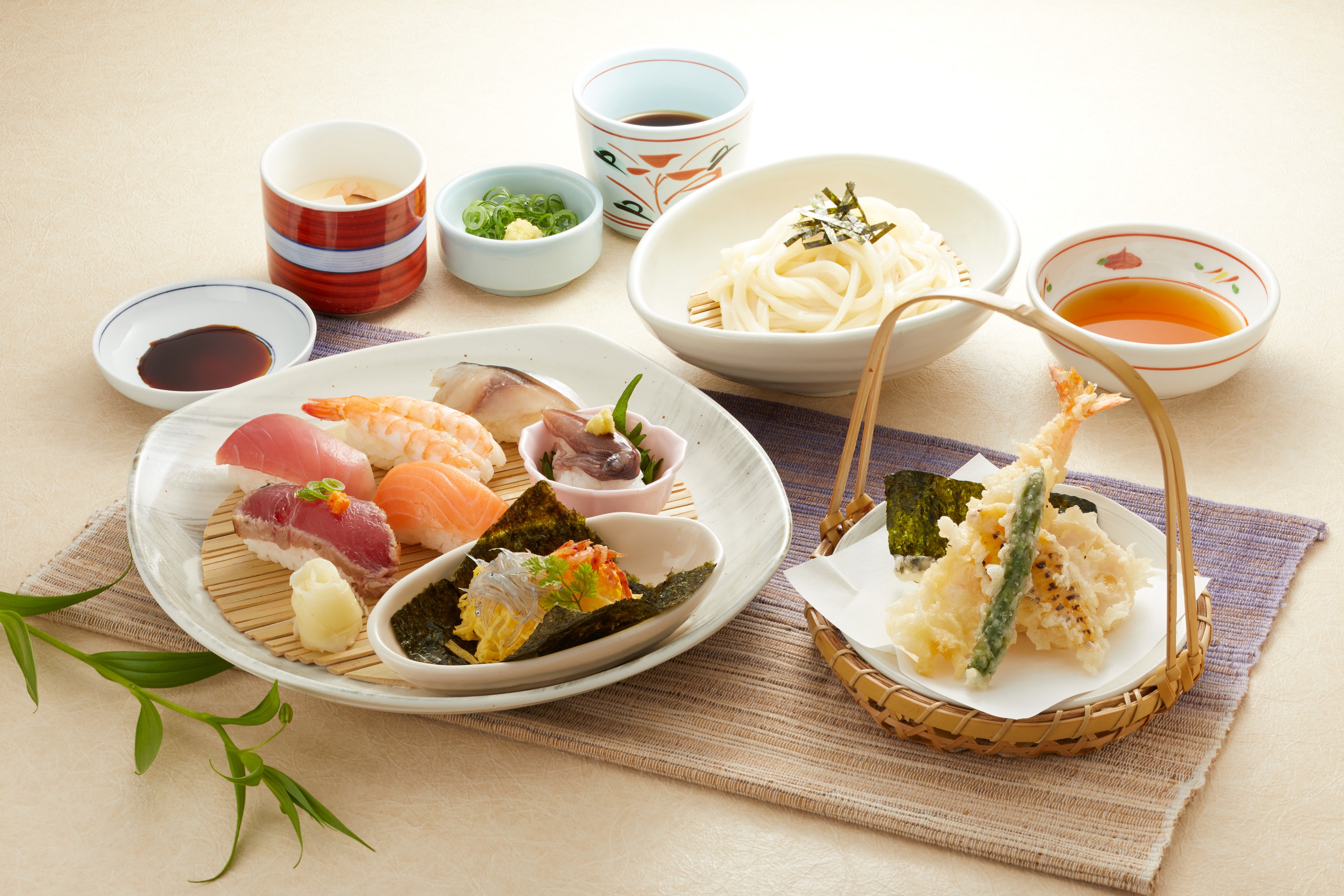 初夏のすし和膳　１,３９９円(税込１,５３８円)