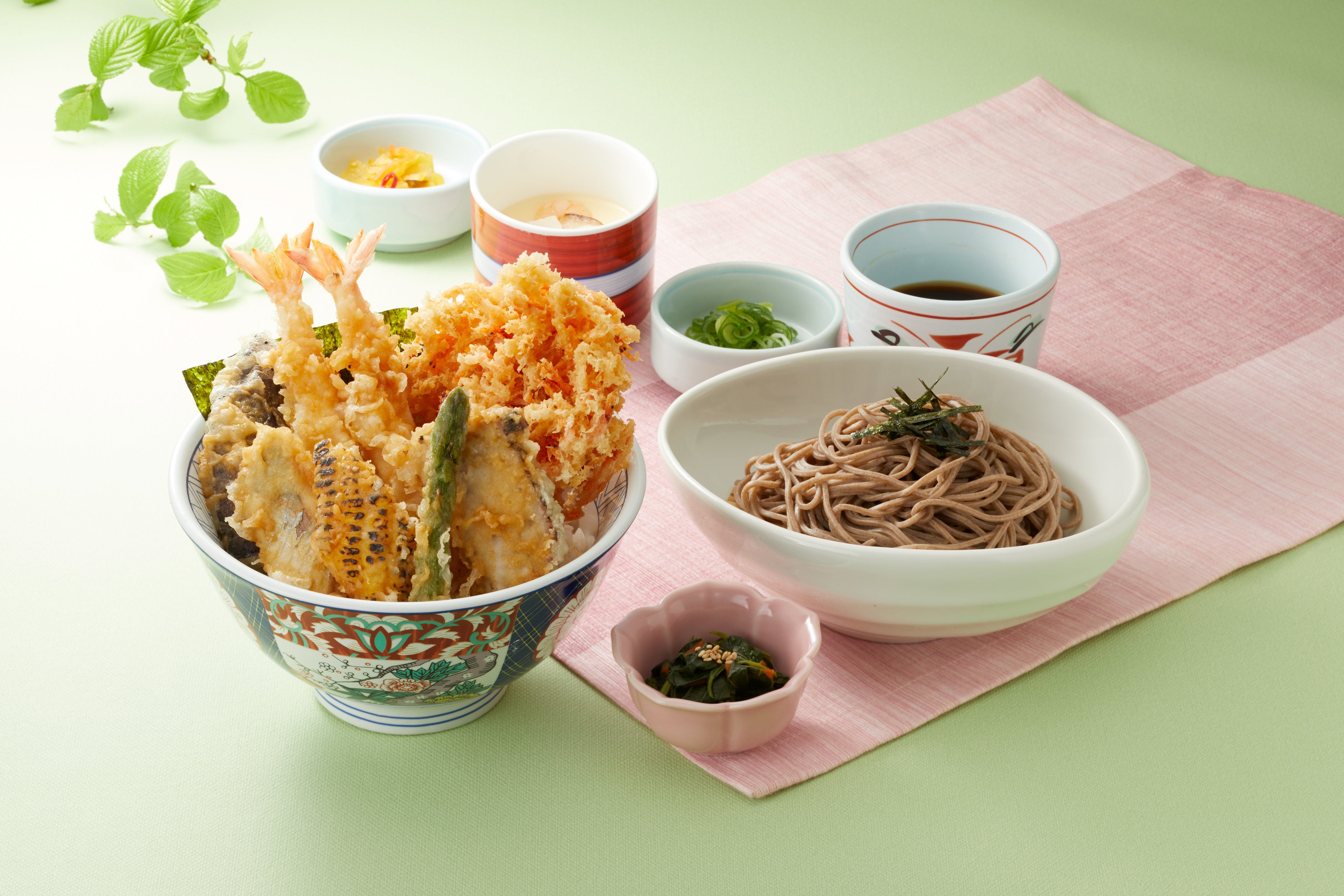 桜海老のかき揚げ天丼御膳 　１,３９９円(税込１,５３８円)