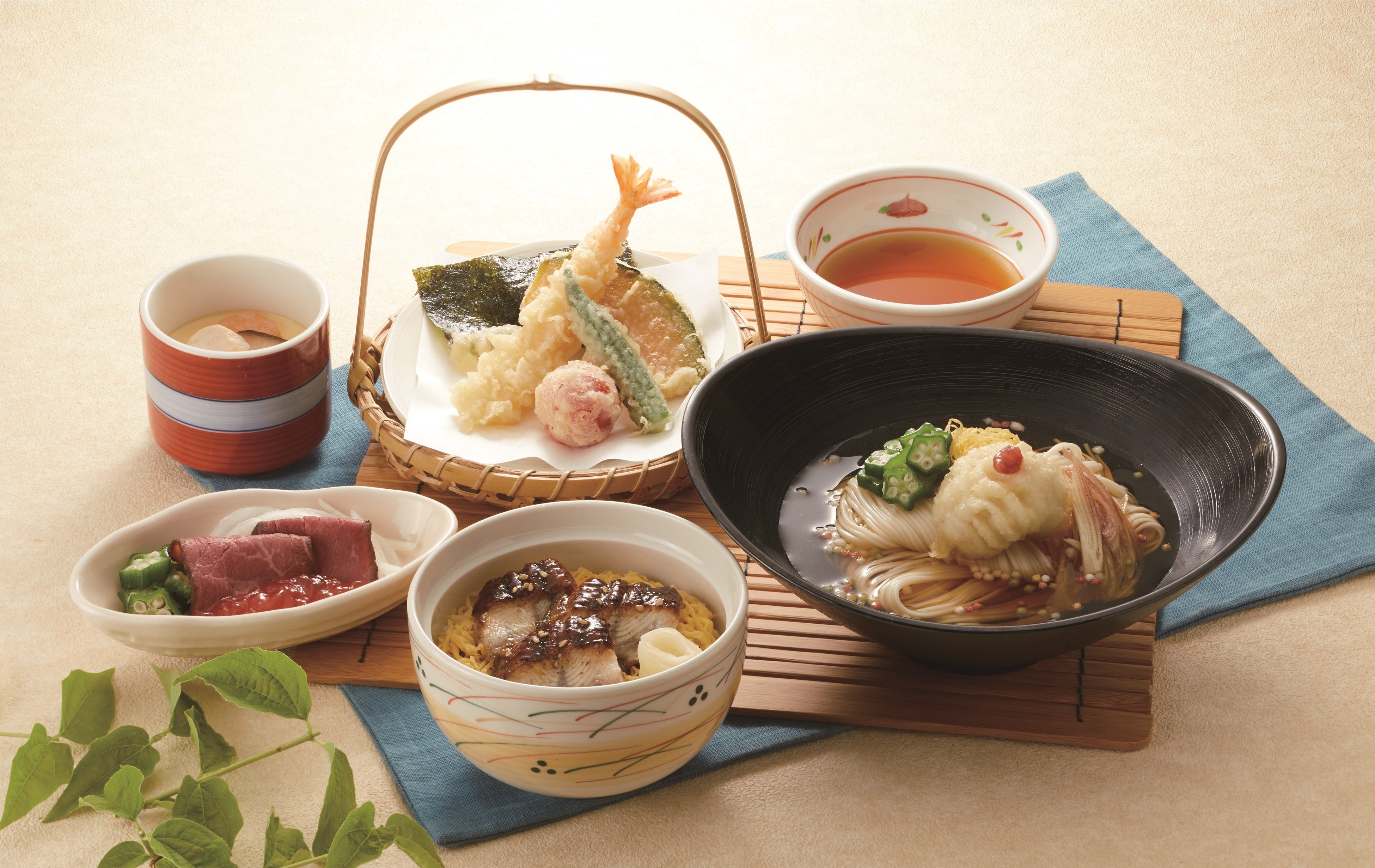 うなぎちらしと鱧天そうめん膳 　１,４９９円(税込１,６４８円)