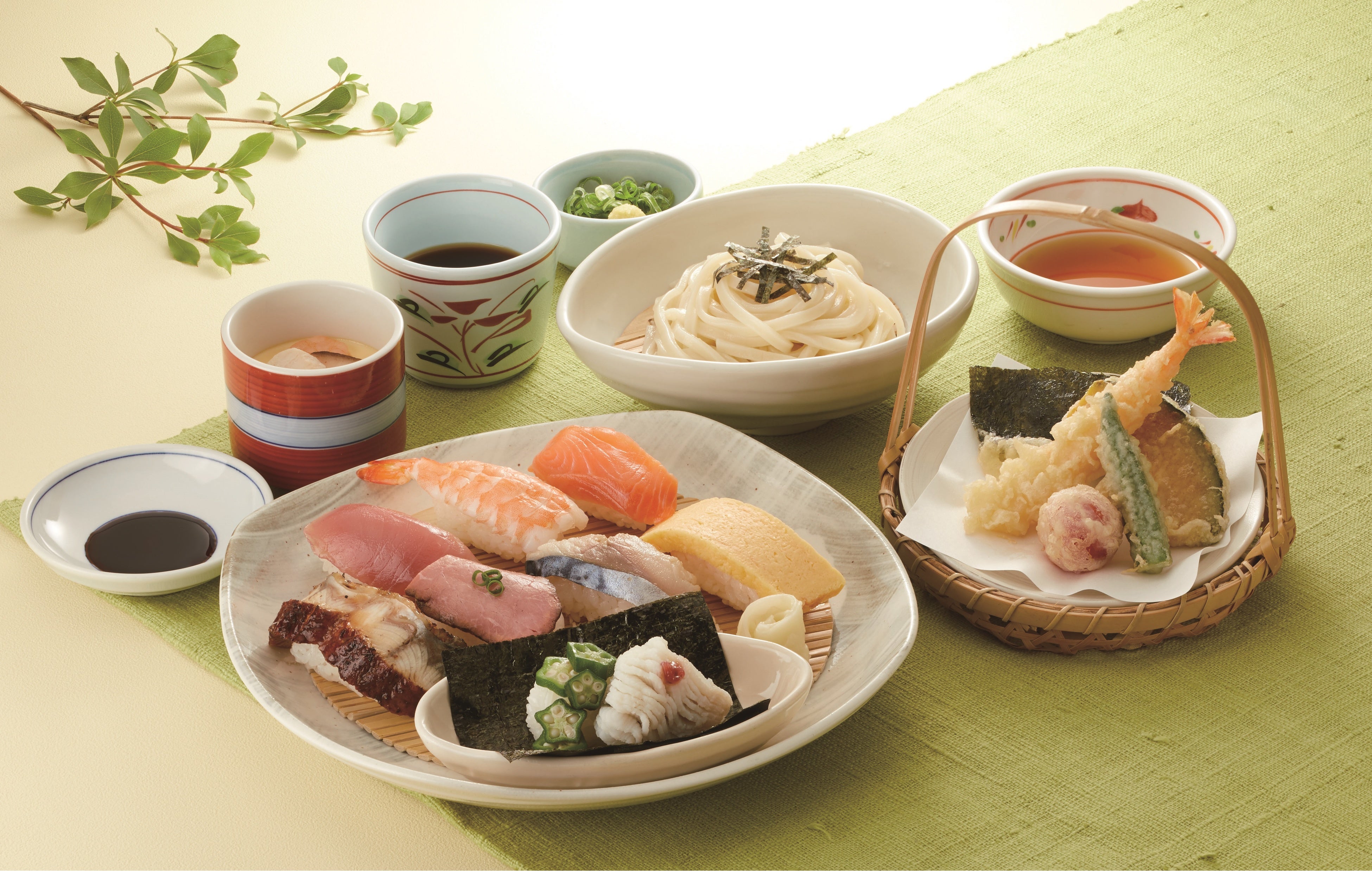 季節のすし和膳 夏 　１,３９９円(税込１,５３８円)