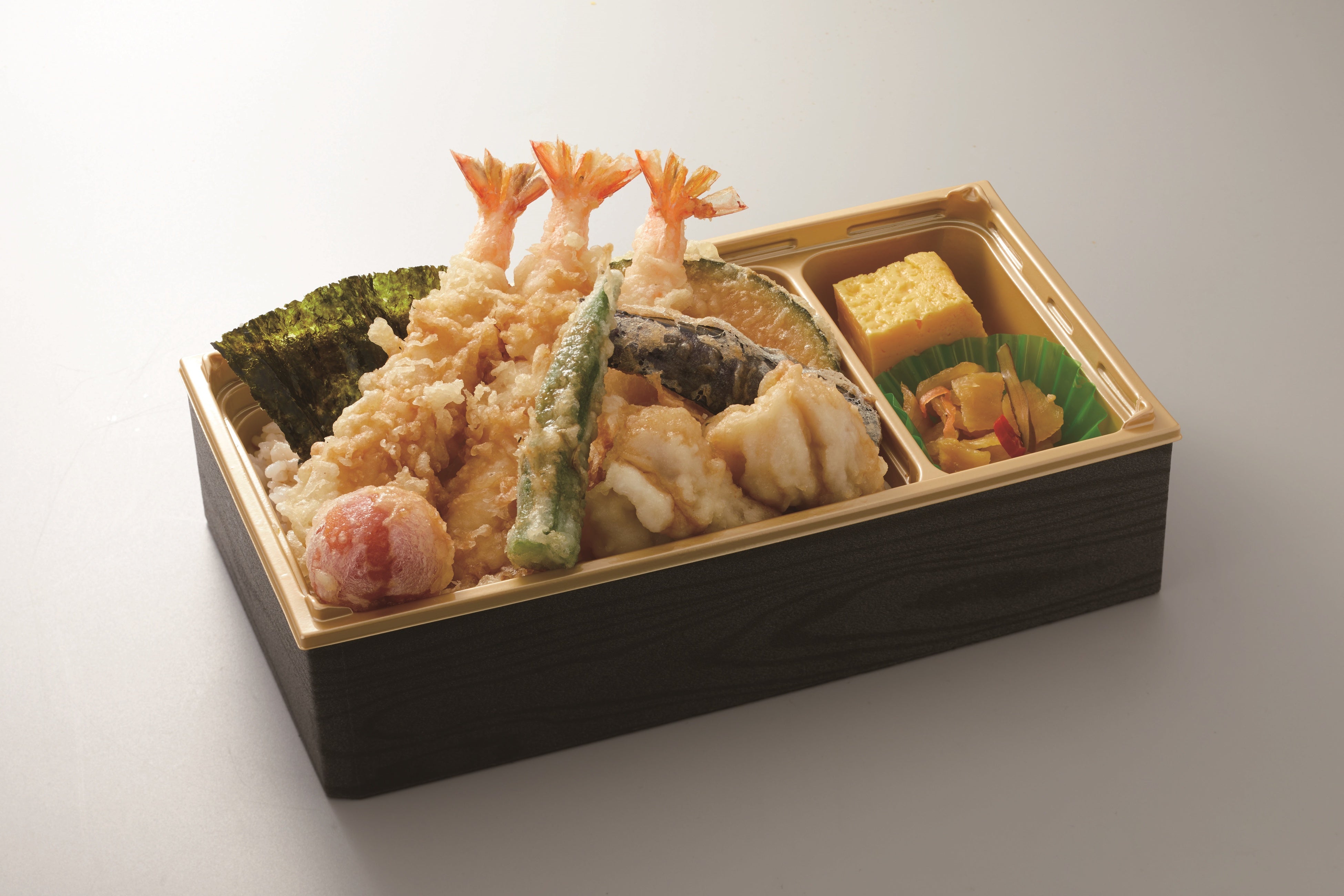 「季節の特選天重」　３０％OFF　特別価格８３０円