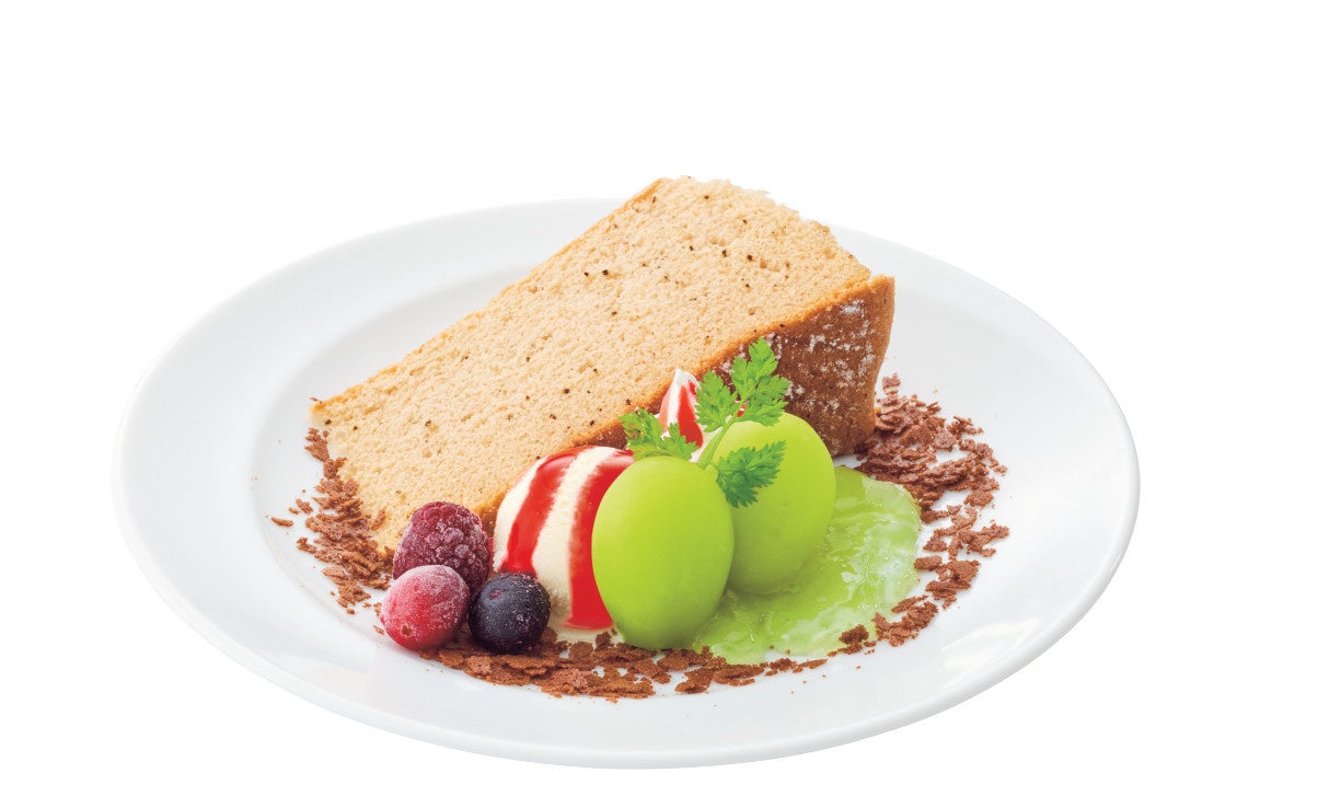 シャインマスカットと紅茶シフォンケーキ　４９９円(税込５４８円)