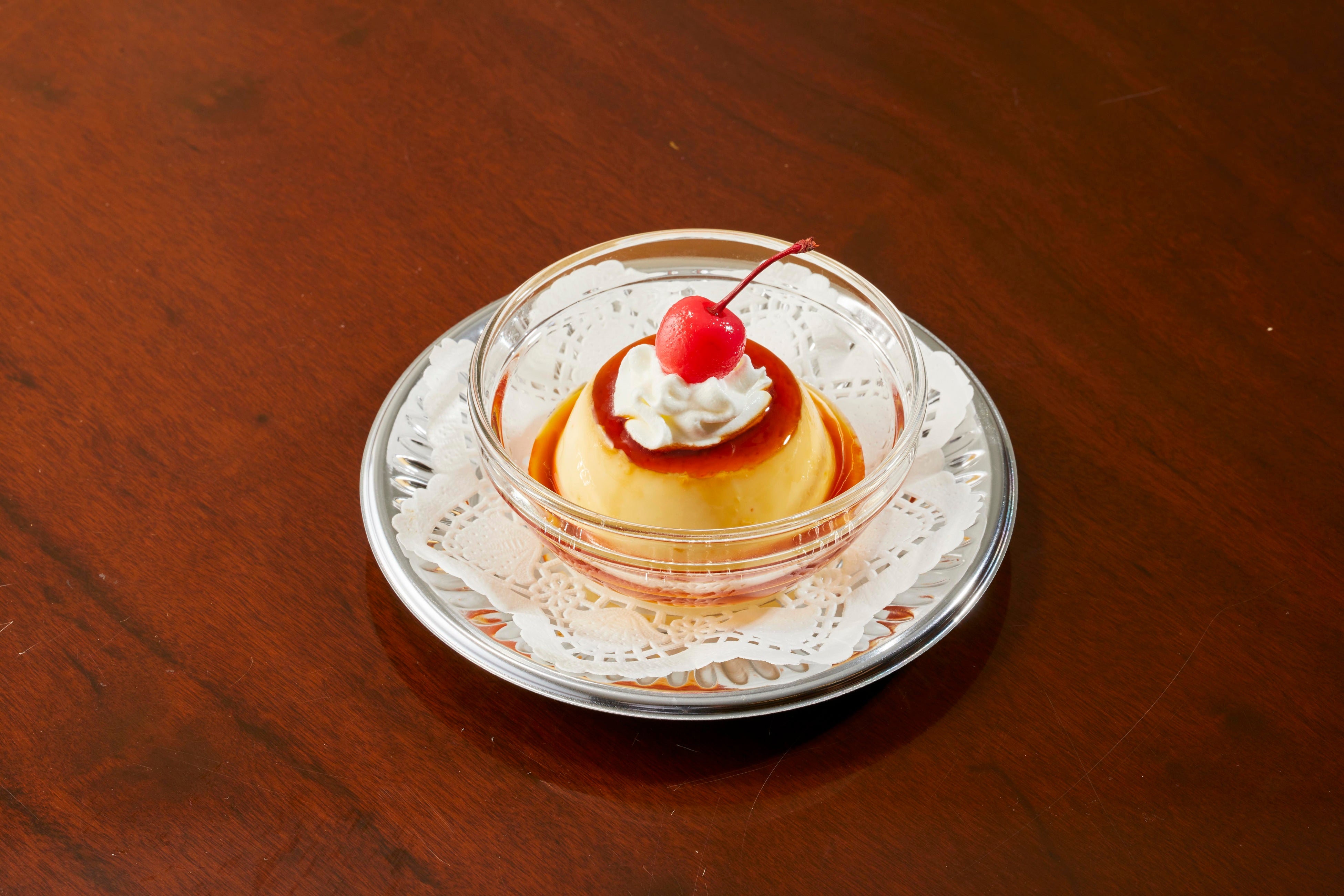 ■昔ながらの店仕込みプリン３９９円(税込４３８円)