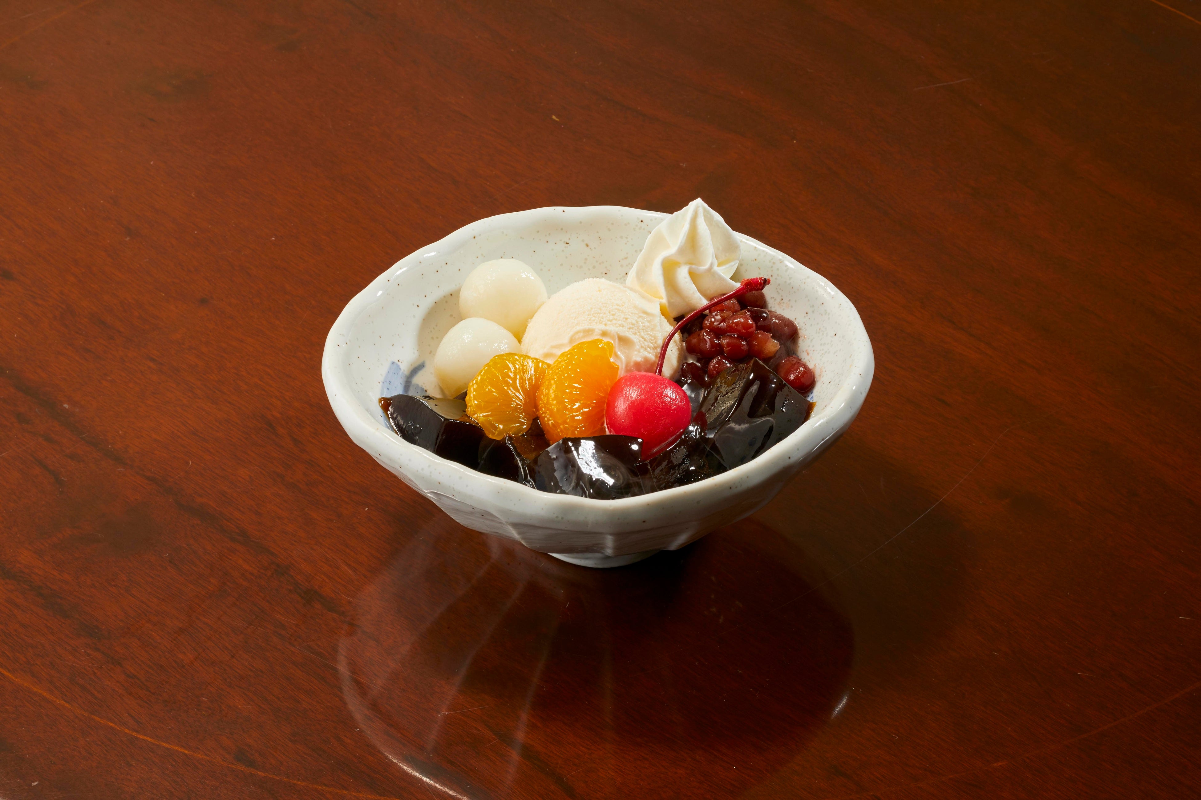 ■珈琲ゼリーぜんざい　４９９円(税込５４８円)