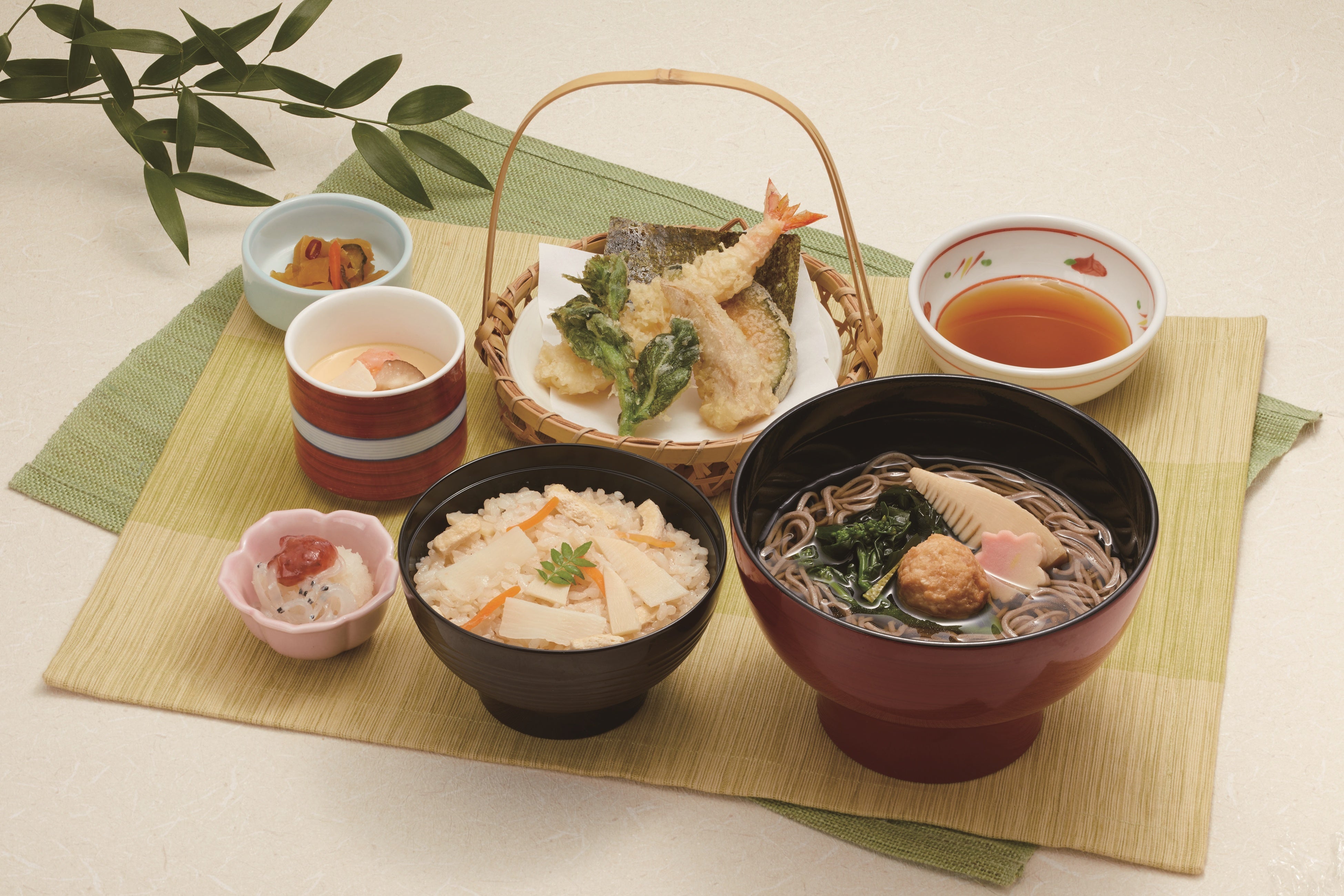 筍ご飯と若竹そば膳 　１,３９９円(税込１,５３８円)