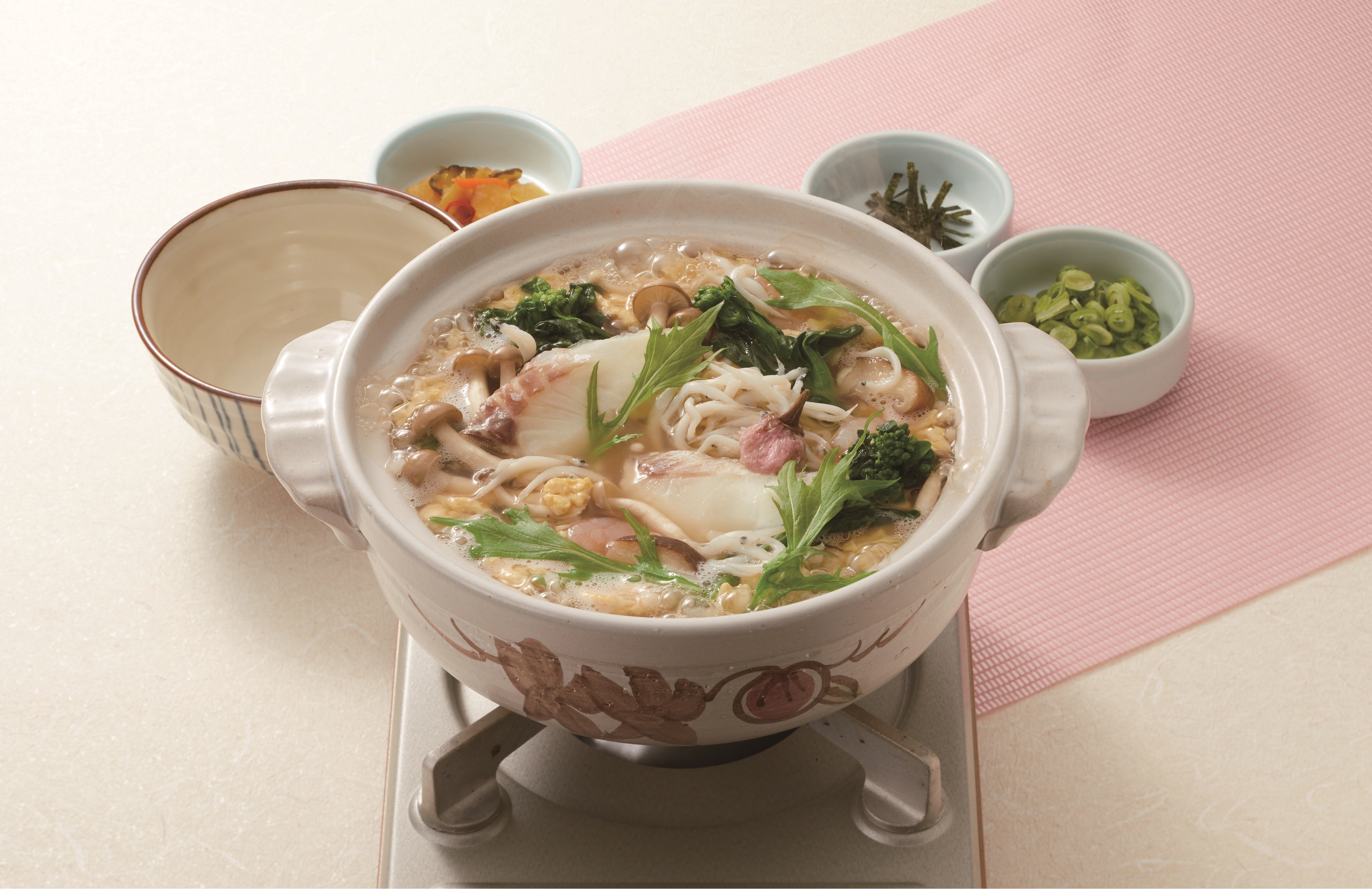 白魚と真鯛の春雑炊　１,２９９円(税込１,４２８円)