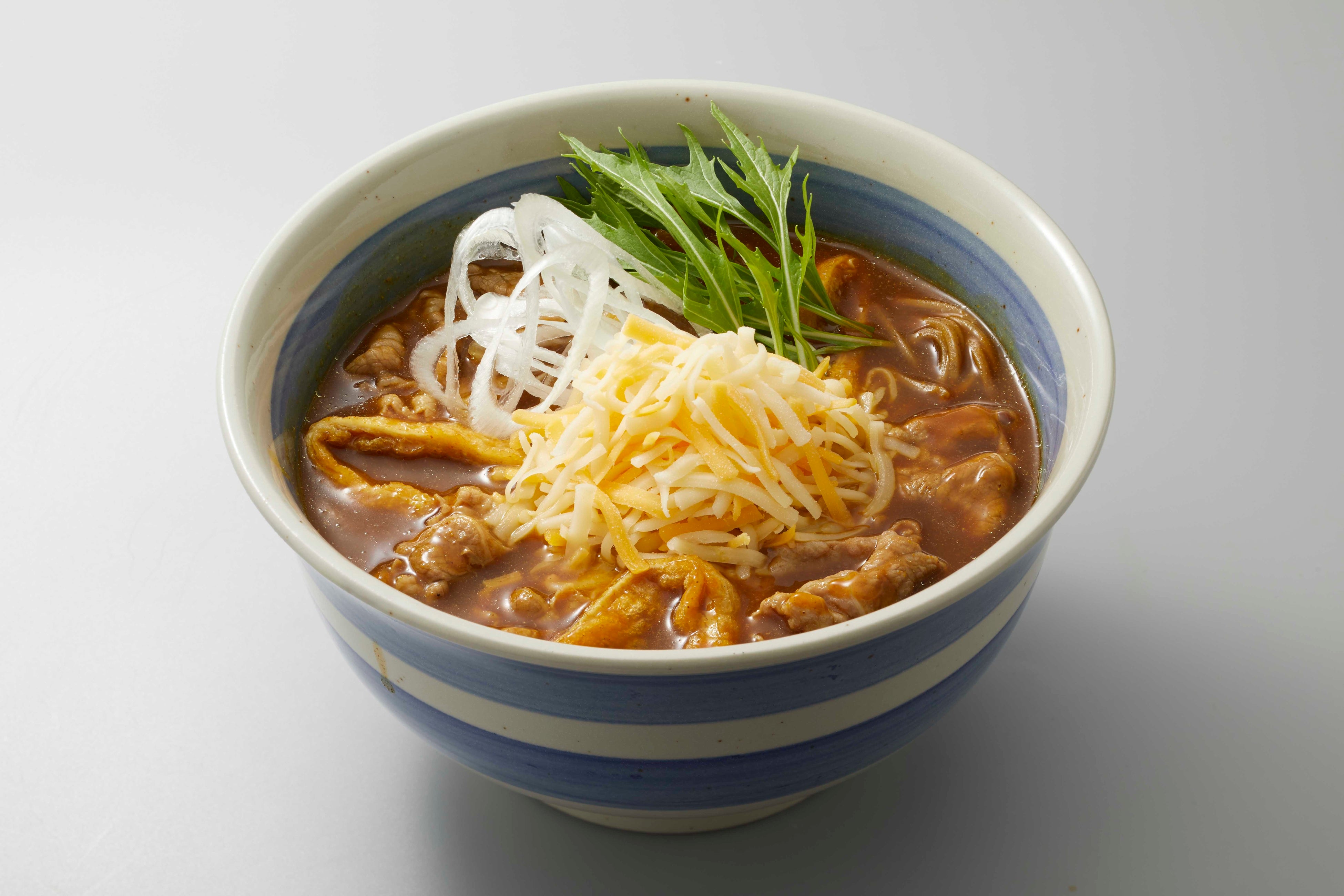 牛肉チーズ水菜カレーNMBそば