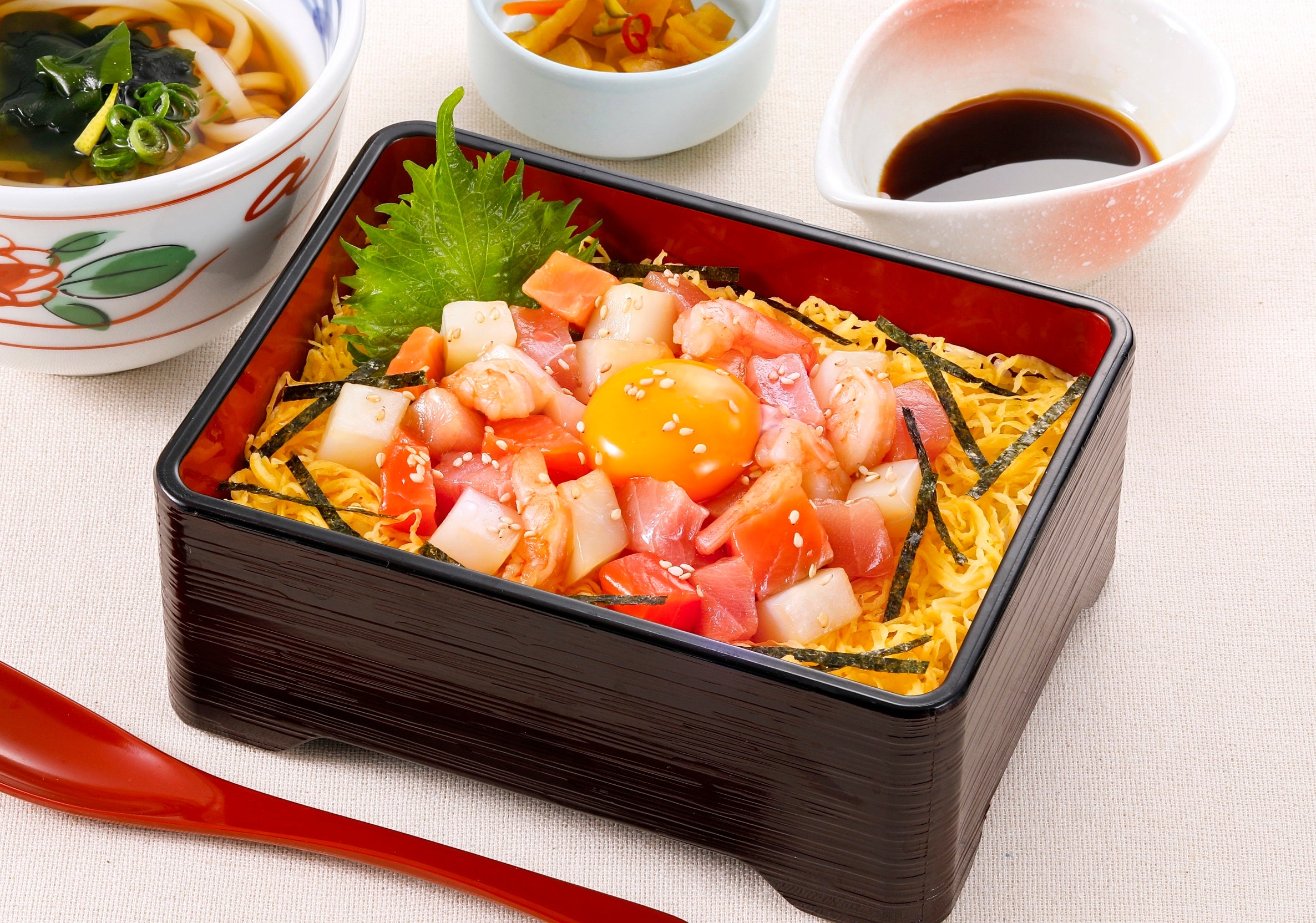 にぎやか海鮮重(単品)　１,２０８円　　　※ディナーメニュー