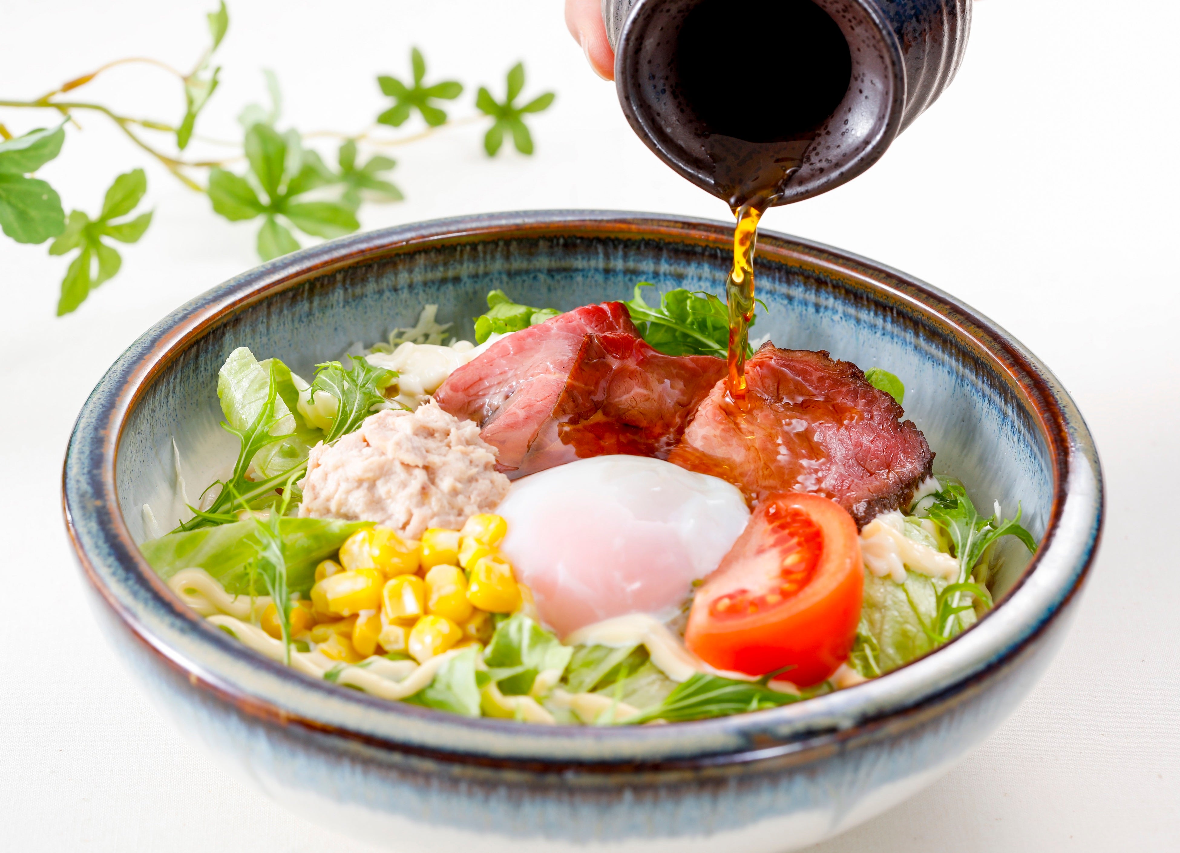 ローストビーフの和風サラダうどん　１,０９８円