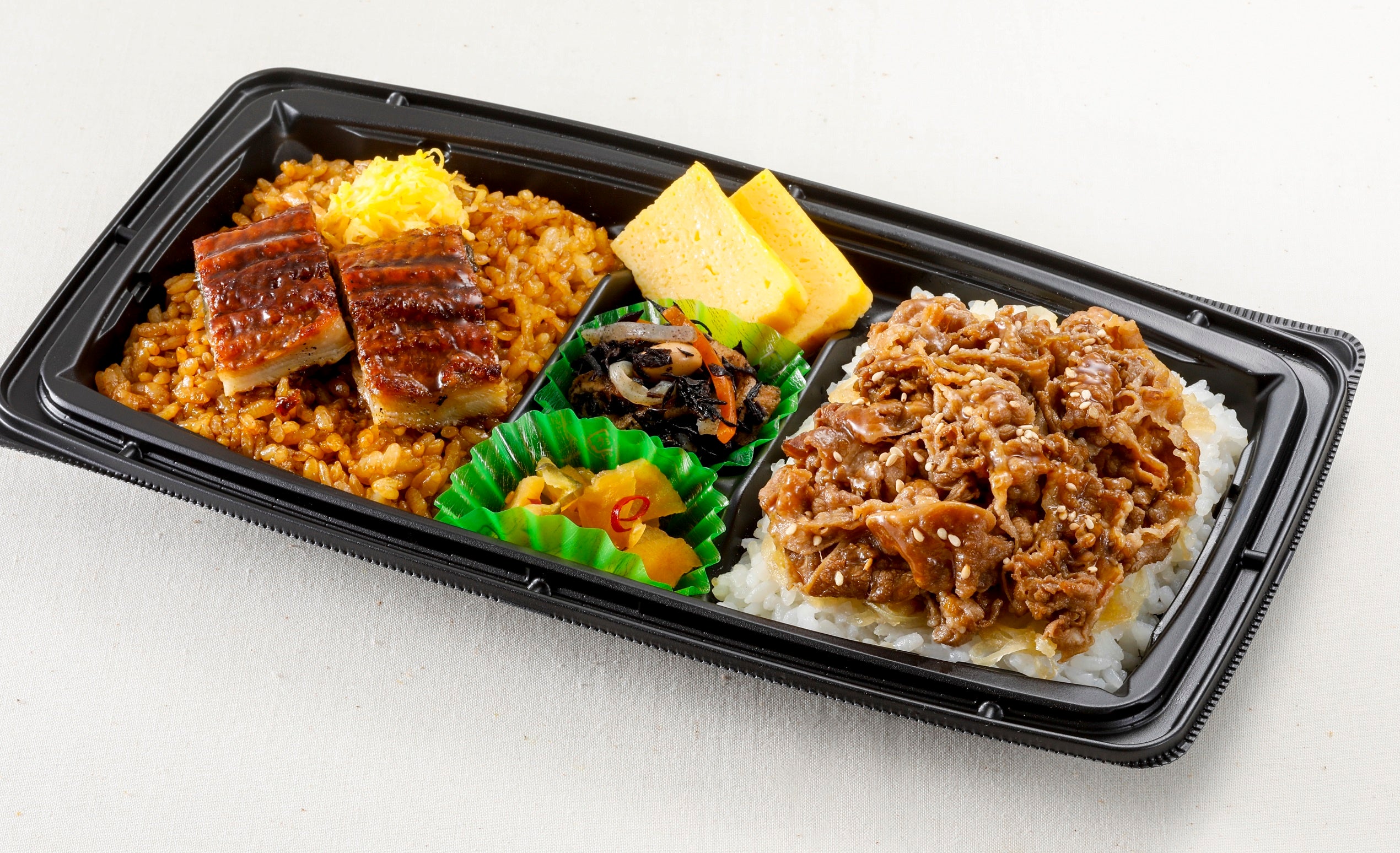 よくばりダブル丼(うな丼・牛すき丼)