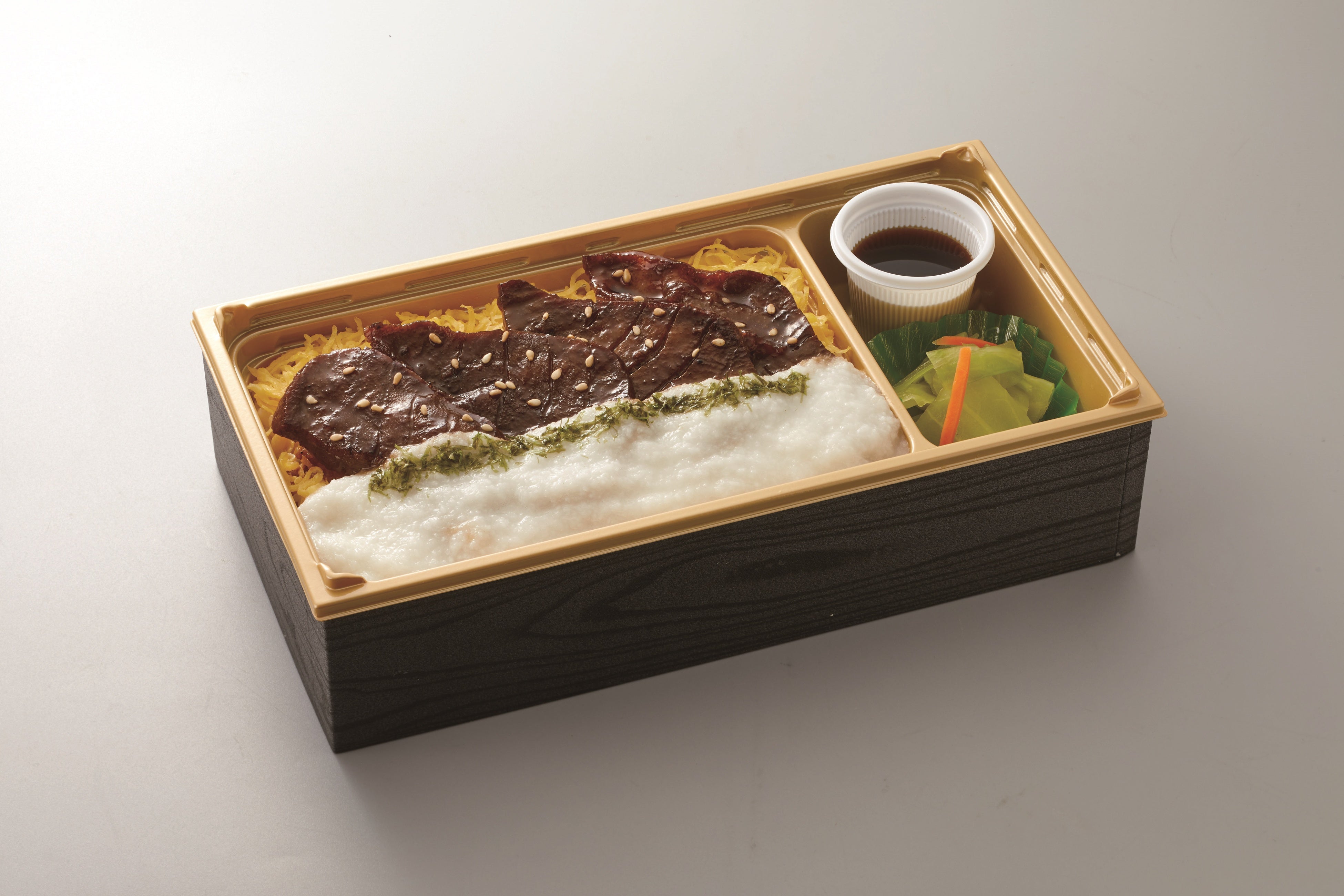 厚切り牛タンとろろ重　 特別価格 １,５１０円