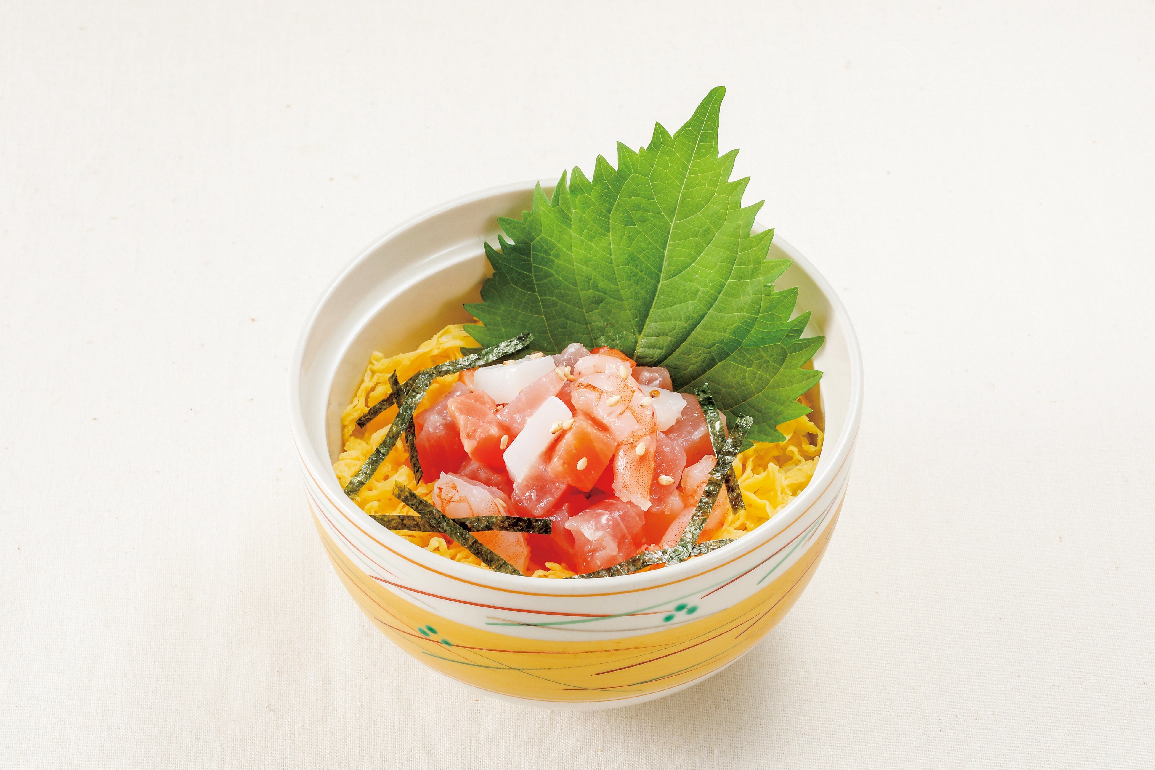 ミニ海鮮丼　　※牛＆豚プレミアム以上