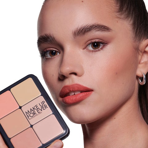 MAKE UP FOR EVER チーク&コンシーラーパレット MAKE UP FOR EVER】ファンデーション、コンシーラーからチーク