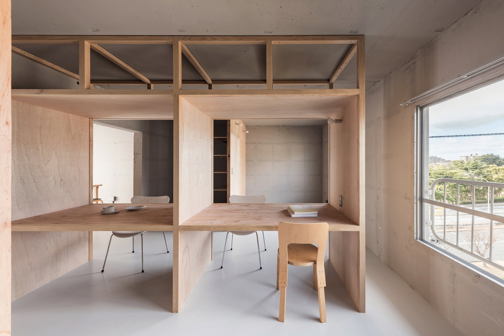 『ニコイチ』家族の重なりをみつける　室内写真