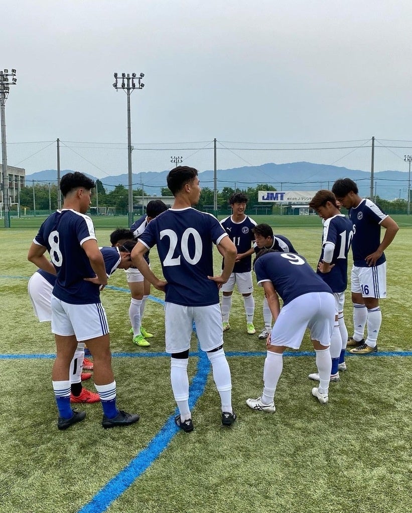 30歳で仕事を辞めて再びサッカー選手を目指し活動