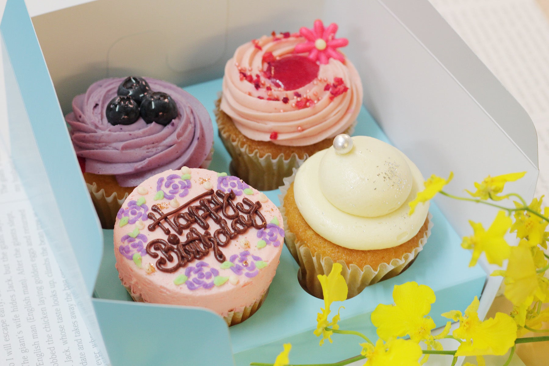 メッセージカップケーキ／ブルーベリー／ストロベリー／東京バニラ