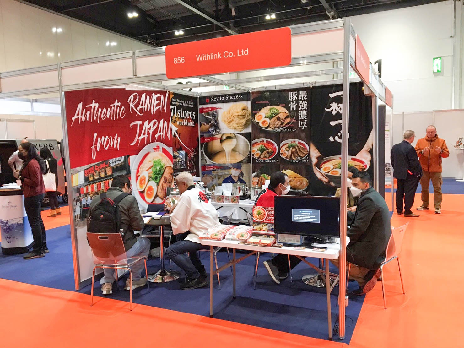 2022年4月、イギリスのFCショー「The International Franchise Show 2022」出展時の様子。イギリスだけでなく、ドバイや中米など、広い地域からのゲストで賑わいました。