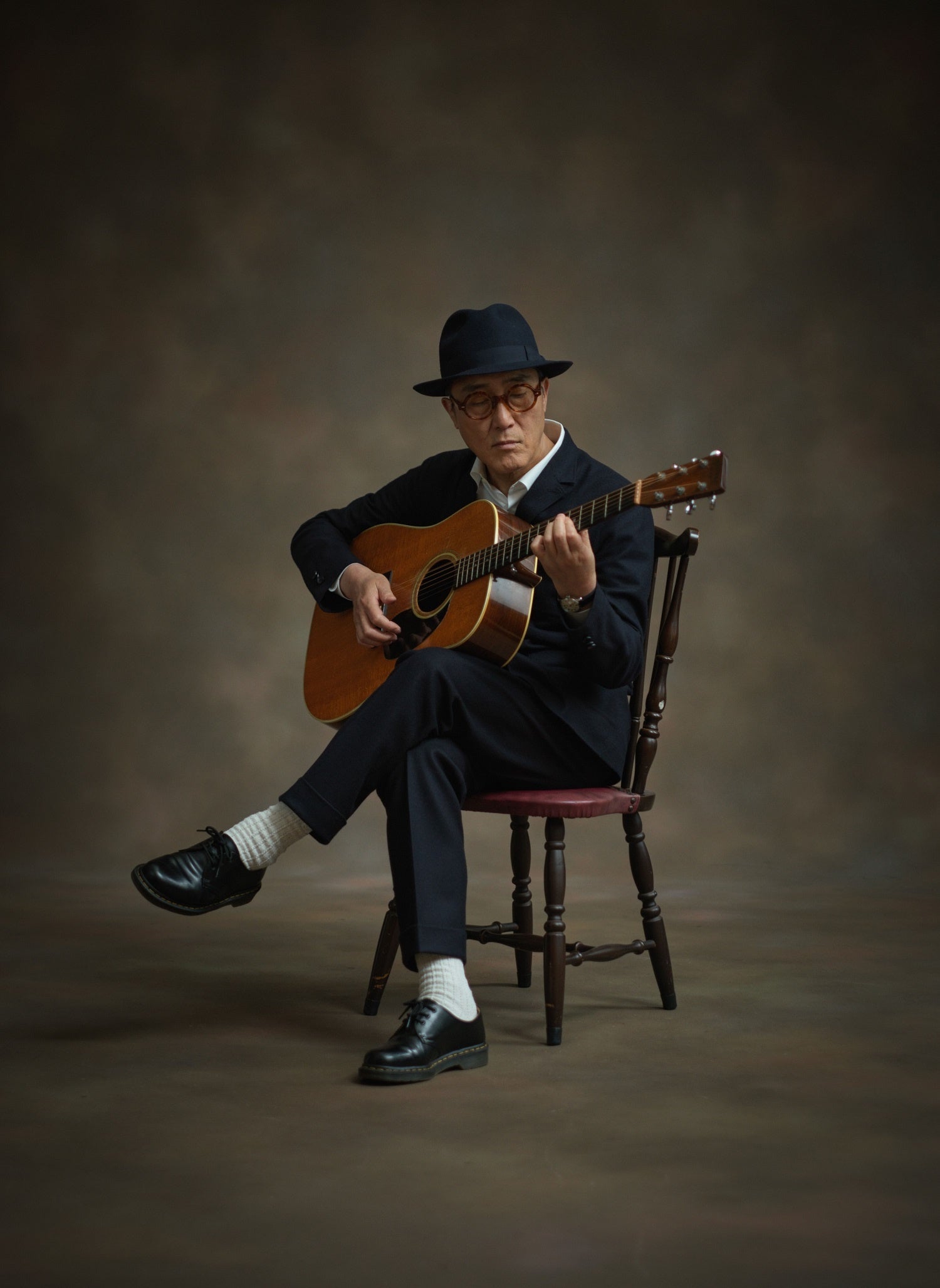 佐野史郎、 4年ぶりニューアルバム『ALBUM』より「まどのそと」のMV