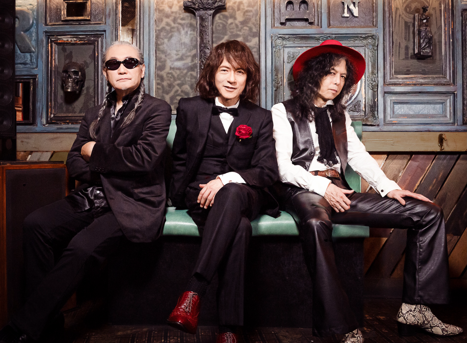 ＲＥＤ ＷＡＲＲＩＯＲＳ（レッド・ウォーリアーズ）が、名曲「バラとワイン」のセルフカバーを、新曲「Ａｐｏｌｌｏ ３６９」と共に収録した新録音のシングルＣＤを１２月２日にリリース！