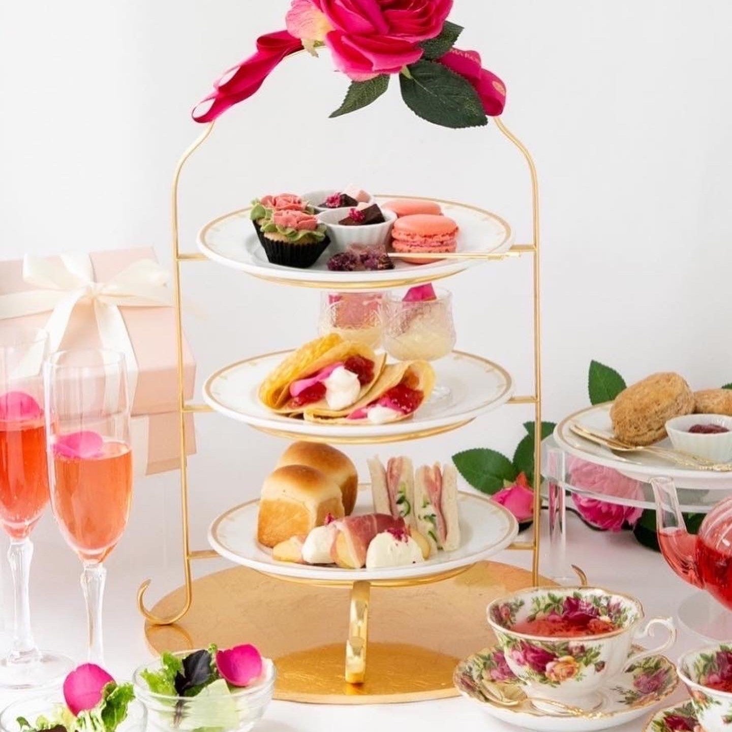 週末お値下げ！新品タグ付き！薔薇のモチーフ シックで上品！高級感有ります オータム 限定 ローズコレクション 2025｜Nicolai Bergmann