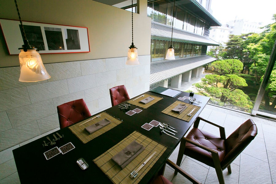 食事会場は半個室食事処です