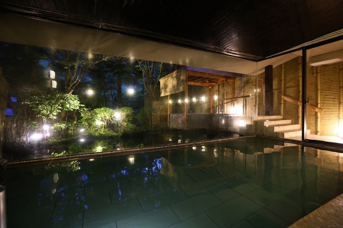 食後は温泉でごゆっくり