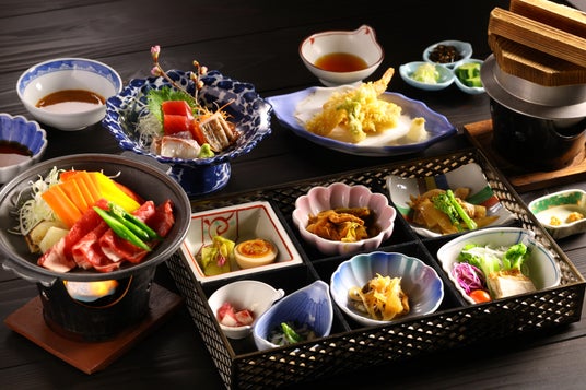 【源泉のお宿 湯河原千代田荘】春を味わう季節献立が登場 ー 心ほどけるやさしい和のひととき 【源泉のお宿 湯河原千代田荘】春を味わう季節献立が登場 ー 心ほどけるやさしい和のひととき