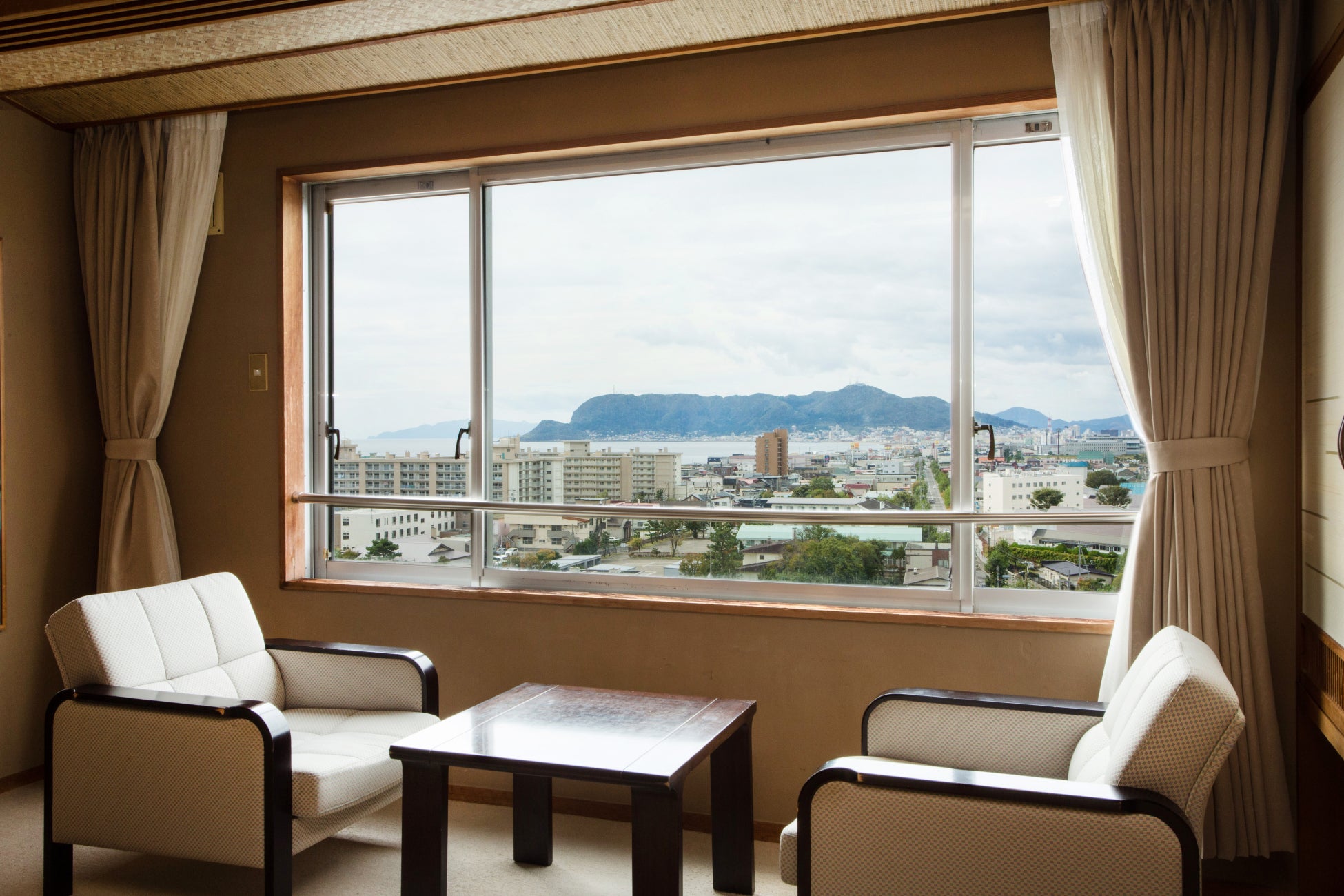 函館山、津軽海峡も客室よりご覧いただけます