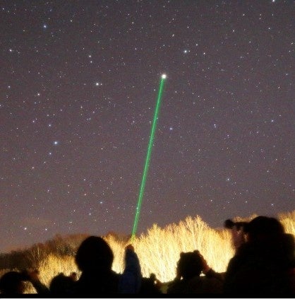 双眼鏡で星空観察