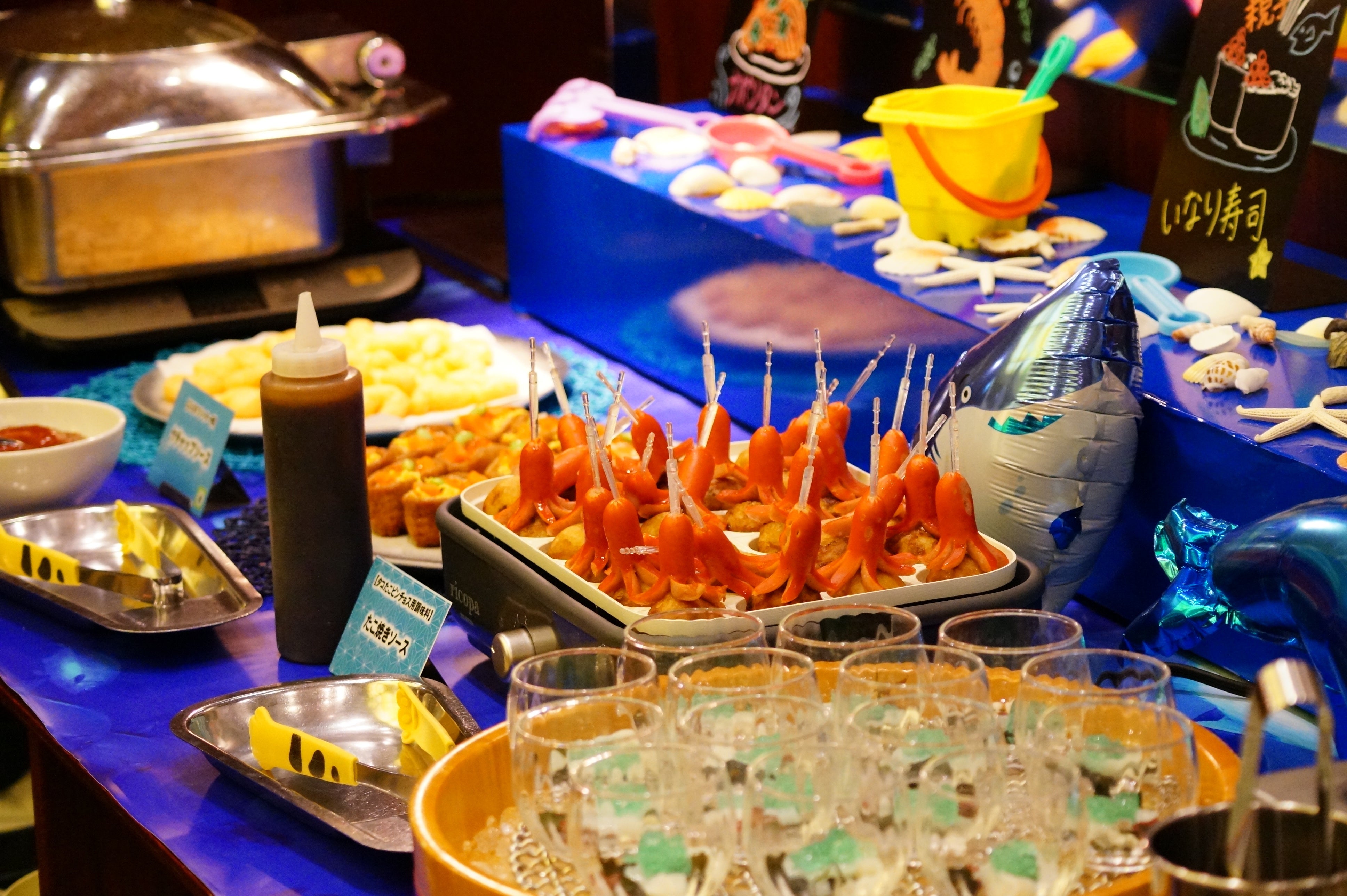 「食べる水族館」のコンセプトで見た目も水族館♪