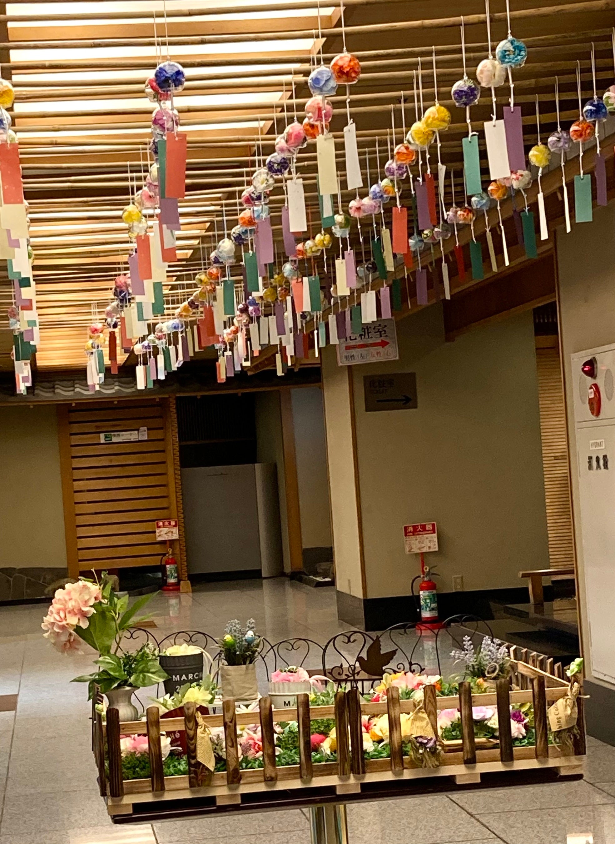 風鈴を眺めながらのご滞在をお楽しみください。