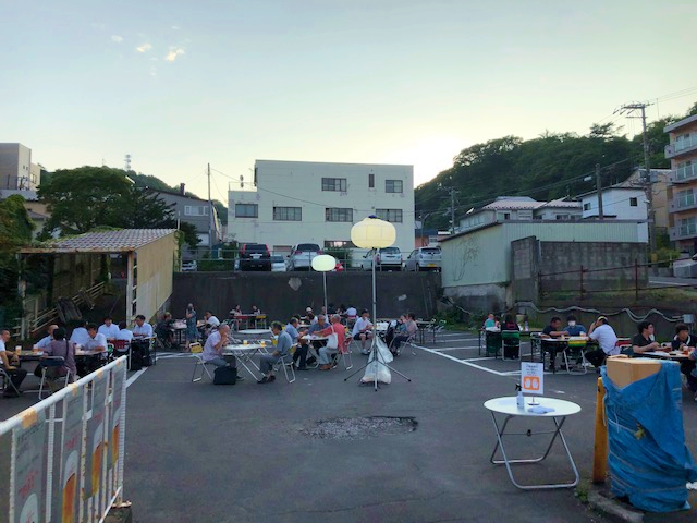 屋外駐車場がビアガーデン会場に！