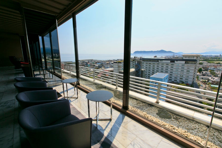 湯の川温泉で最も高い位置にあるスカイラウンジ