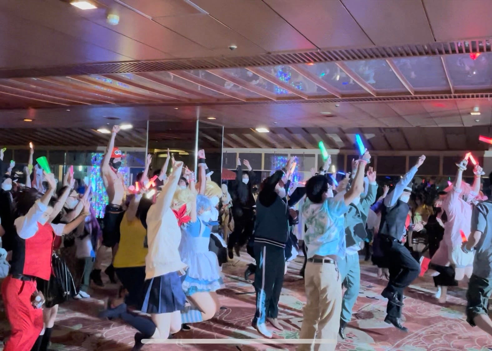 コスプレディスコ　※6月実施した時の様子