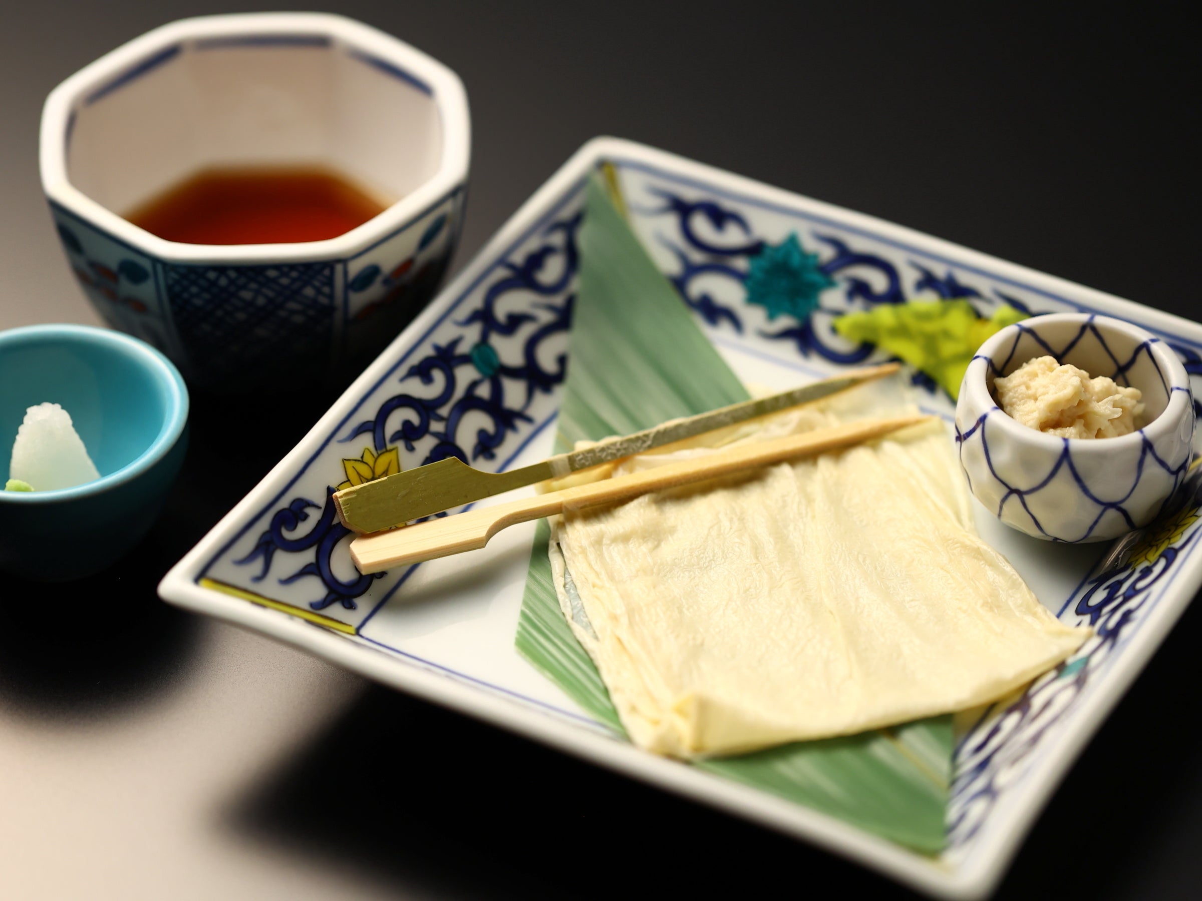 新品 美濃焼 銘々皿5枚　レストラン　料亭　節句　お祝い 懐石料理　古伊万里 美濃焼 庫山窯 銘々皿5枚 中皿 お祝い 節句 レストラン 料亭 美濃