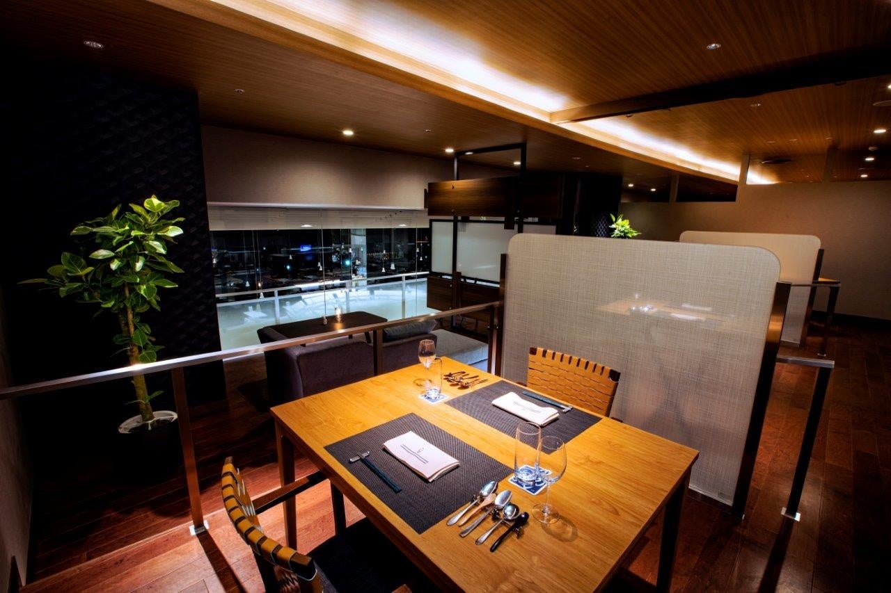 ゆとりあるお席で優雅なひと時を