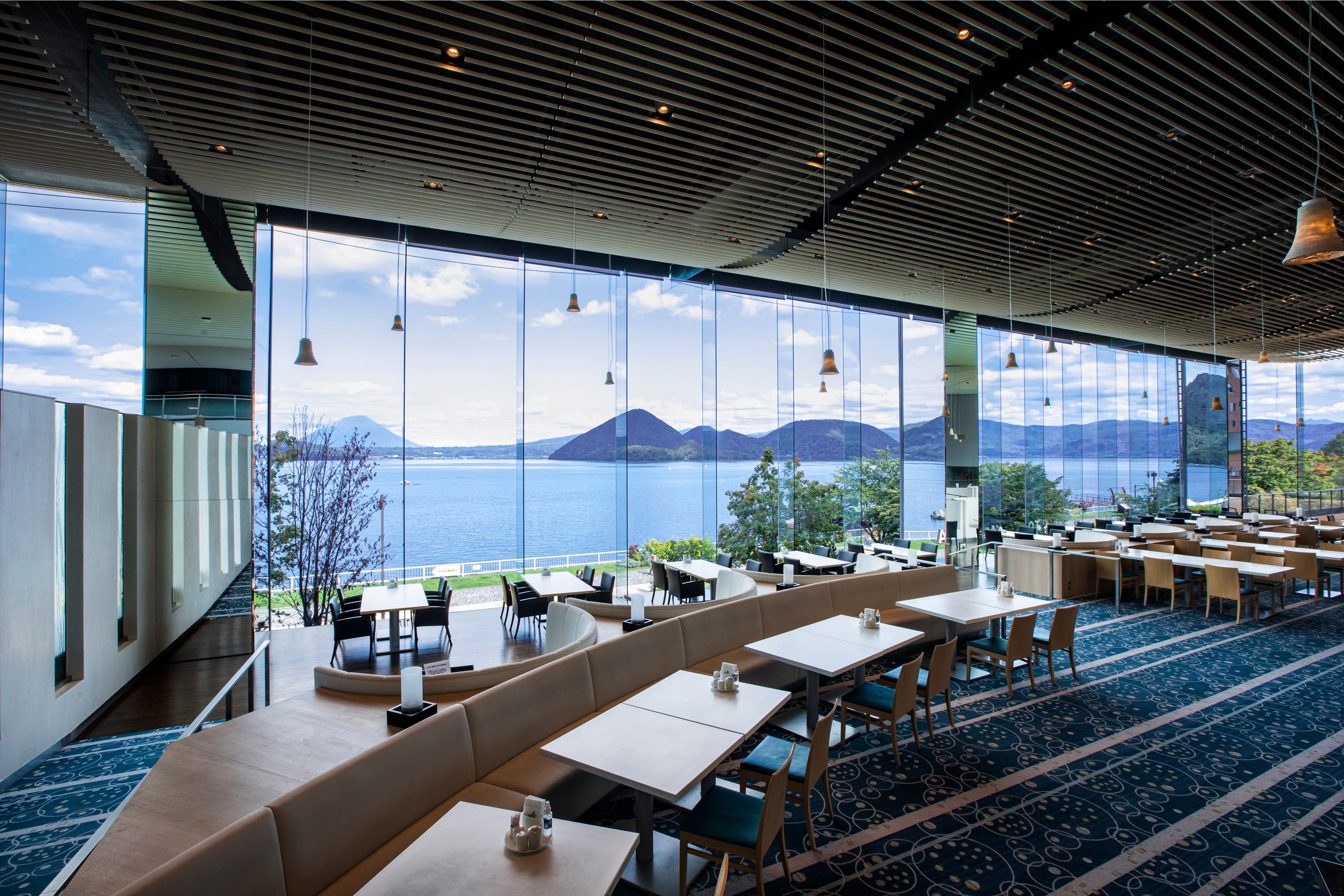 レイクビュービュッフェレストラン Fespo