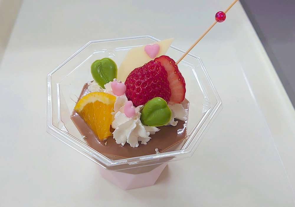 トッピングが映えるチョコ味が上バージョン※写真はイメージです（試作品）トッピング等が変更となる場合がございます。