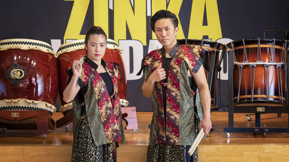 登別を拠点に活躍する兄妹ユニット「和太鼓ZINKA」