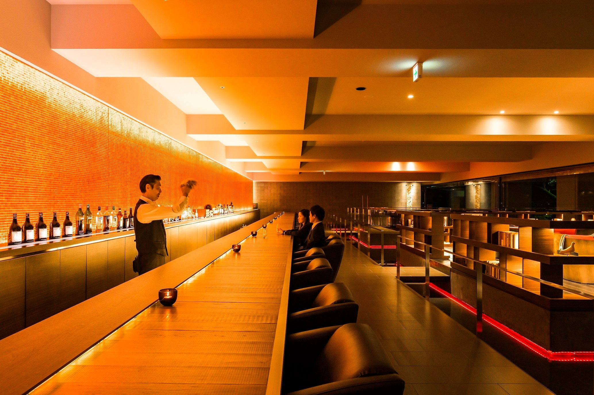 1階カウンターバー「BAR long good-bye」