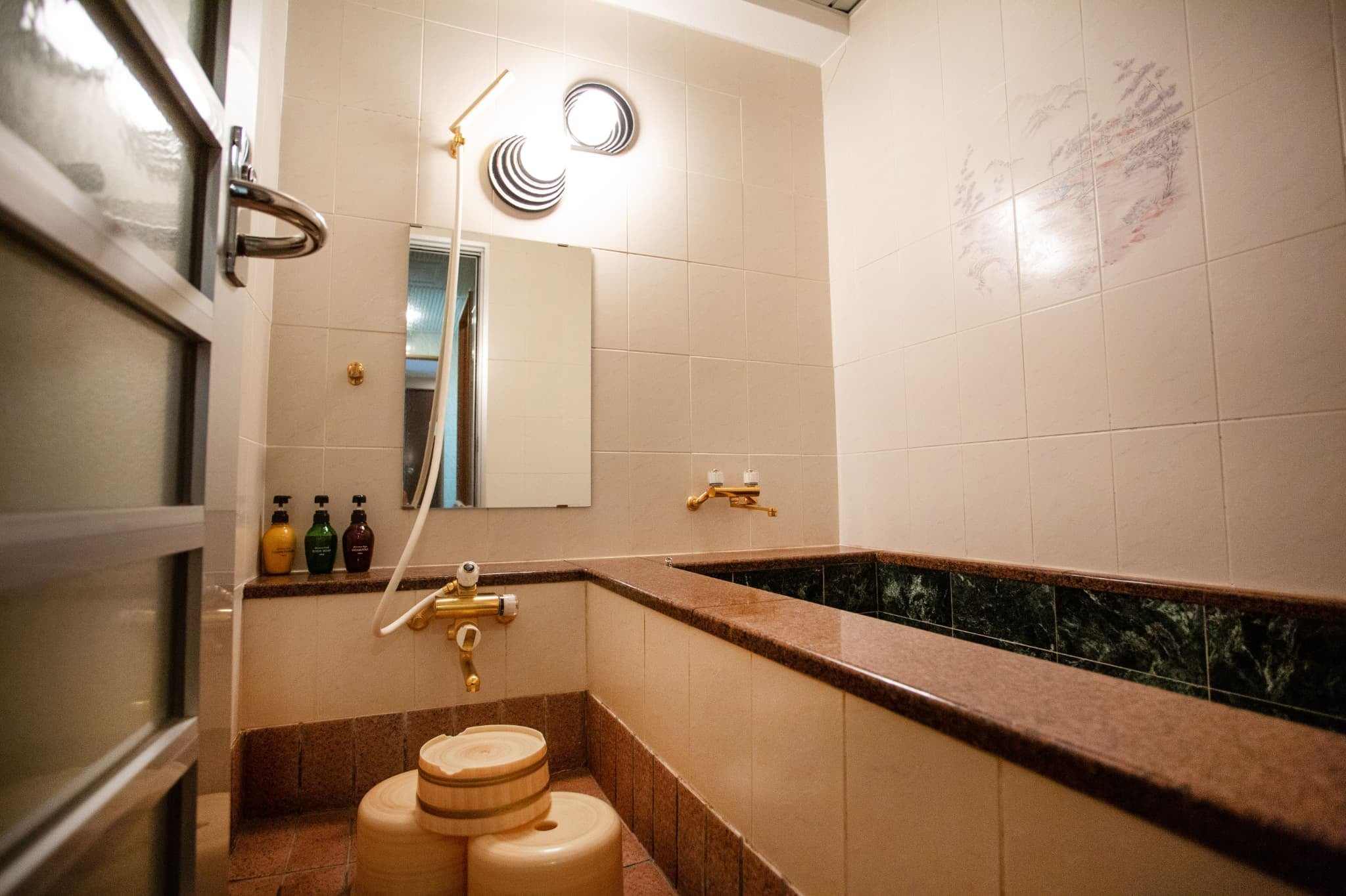 「梅コース」ではリーズナブルに和洋室をご堪能いただけます。