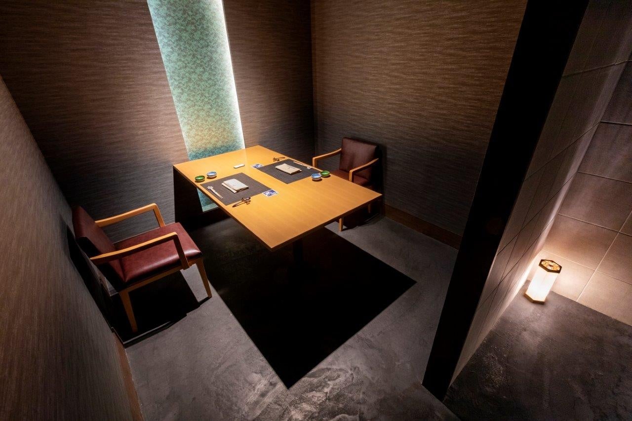 全席個室で寛げます。