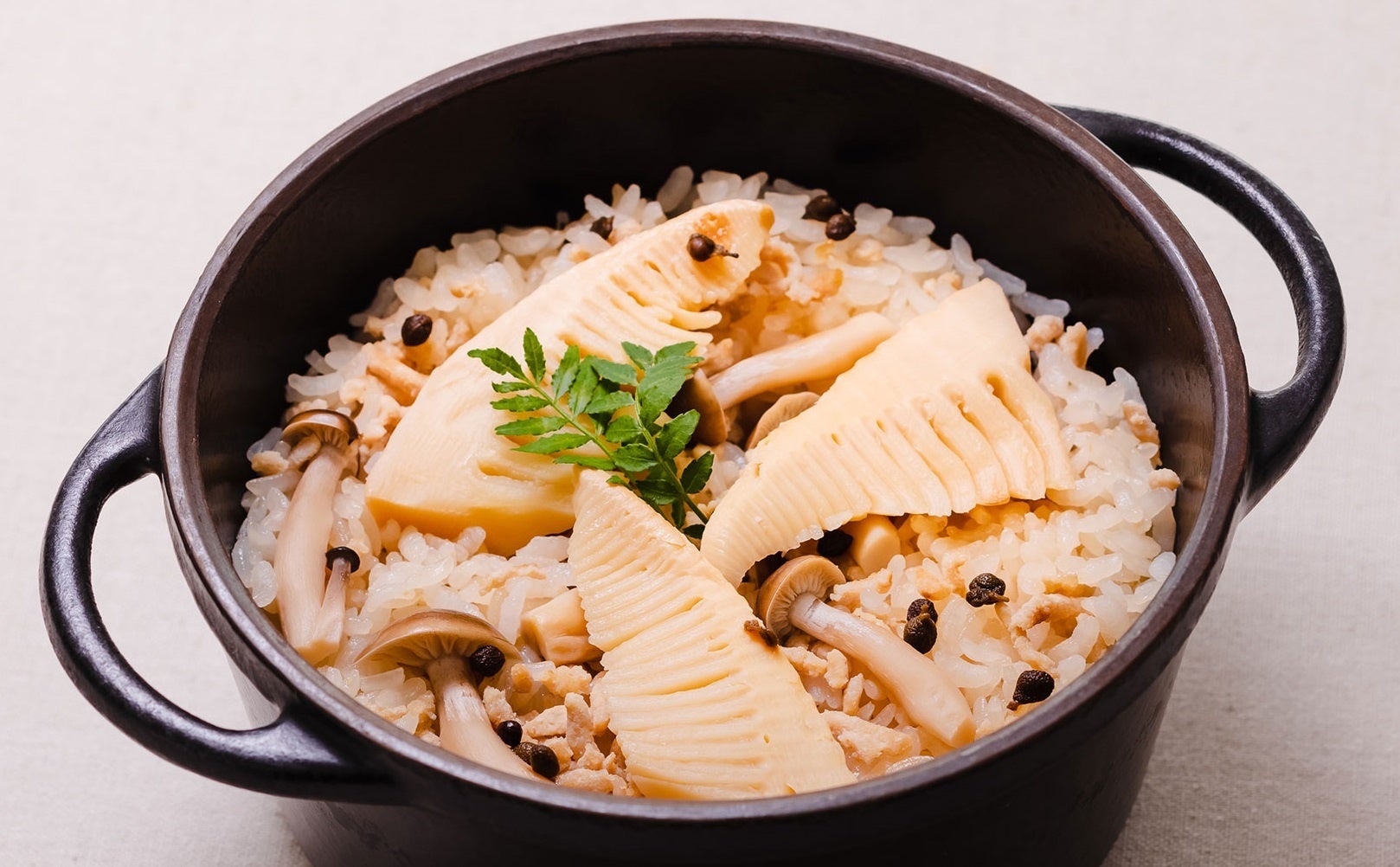 山椒香る筍ご飯 鰆の生姜餡かけ 新登場 日本橋だし場 はなれ 3月 5月限定メニュー 株式会社にんべんのプレスリリース 山椒香る筍ご飯 鰆の生姜餡かけ 新登場 日本橋だし場 はなれ 3月 5月限定メニュー 株式会社にんべんのプレスリリース