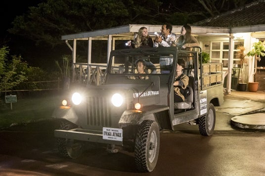 【自然が灯す光に気づく夜】沖縄本島南部、本物のジャングルから見上げる冬の夜空!【閉園後のテーマパーク内のジャングルを歩こう!】 【自然が灯す光に気づく夜】沖縄本島南部、本物のジャングルから見上げる冬の夜空!【閉園後のテーマパーク内のジャングルを歩こう!】