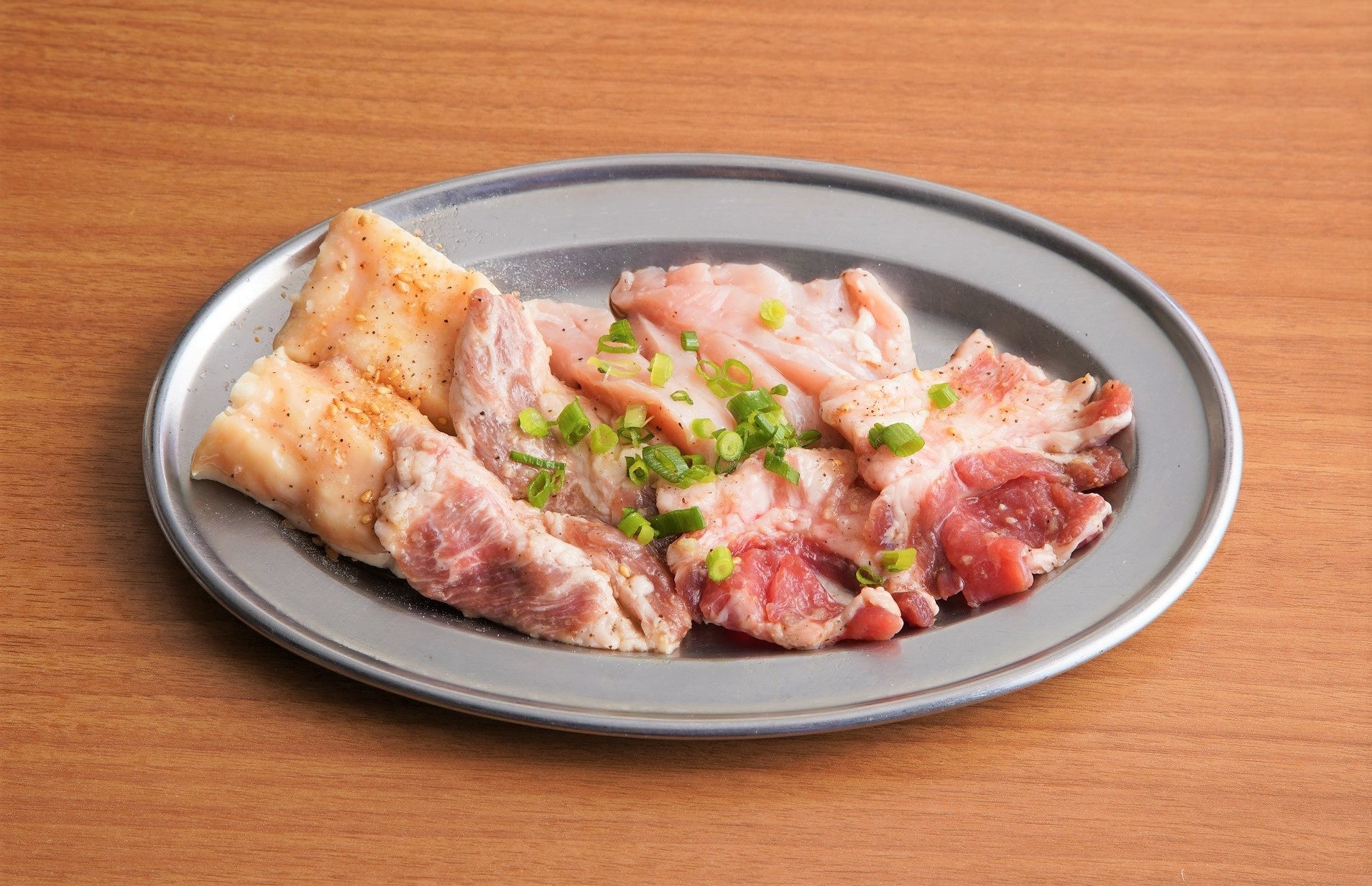 　一番人気メニュー、ホルモン4種盛りの「ふたご盛り」1,380円（税込1,518円）が当たるかも！