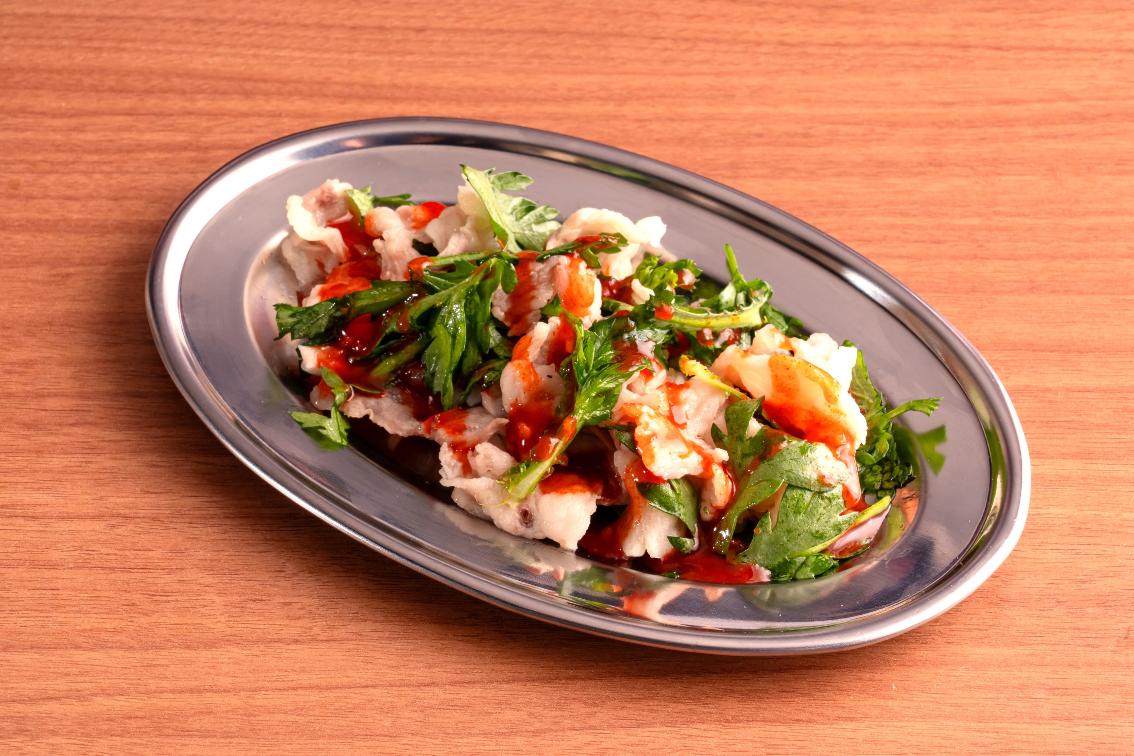 アキちゃん刺し1皿プレゼント（1組につき1皿まで）